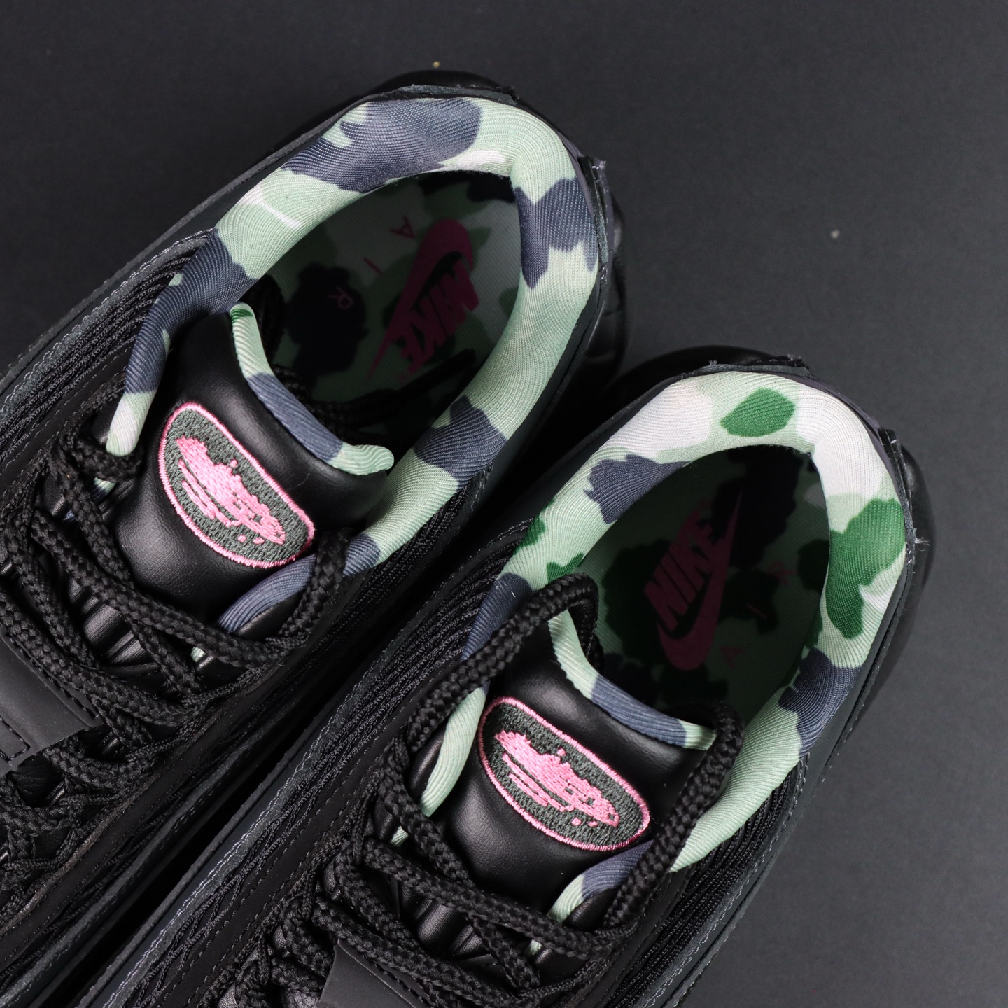 Corteiz x Nike Air Max 95: Black/Pink, Cushioned, Street-Style Running Shoes 9 i1755346354602 70 0 7