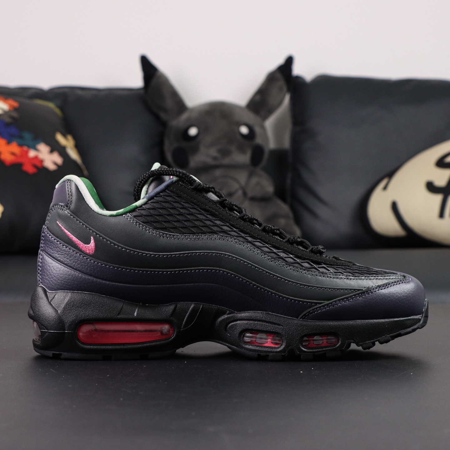 Corteiz x Nike Air Max 95: Black/Pink, Cushioned, Street-Style Running Shoes 7 i1755346356516 9074 0 5