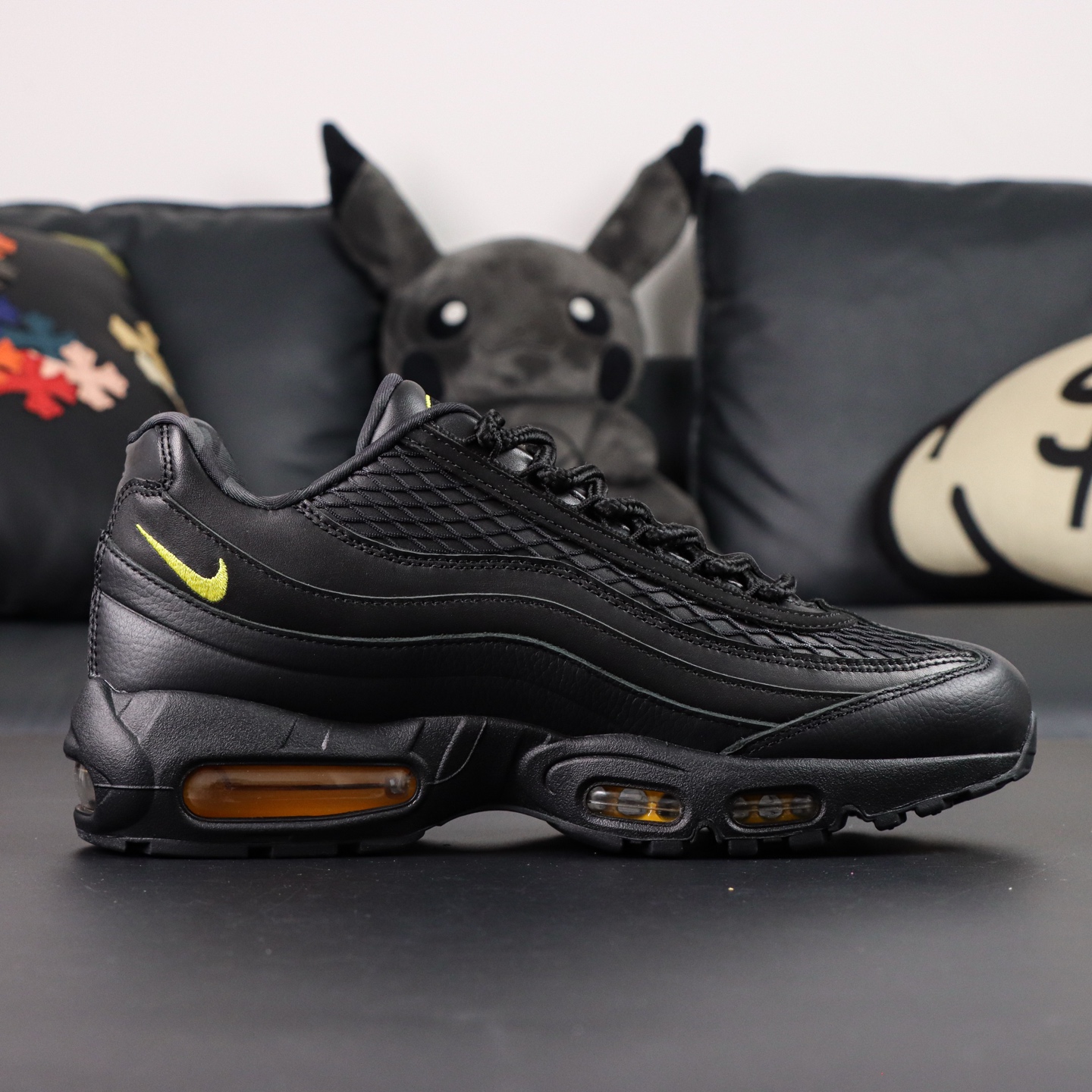 Corteiz x Nike Air Max 95: Black & Yellow Cushion Running Shoes for Men 6 i1755346438873 9543 0 5