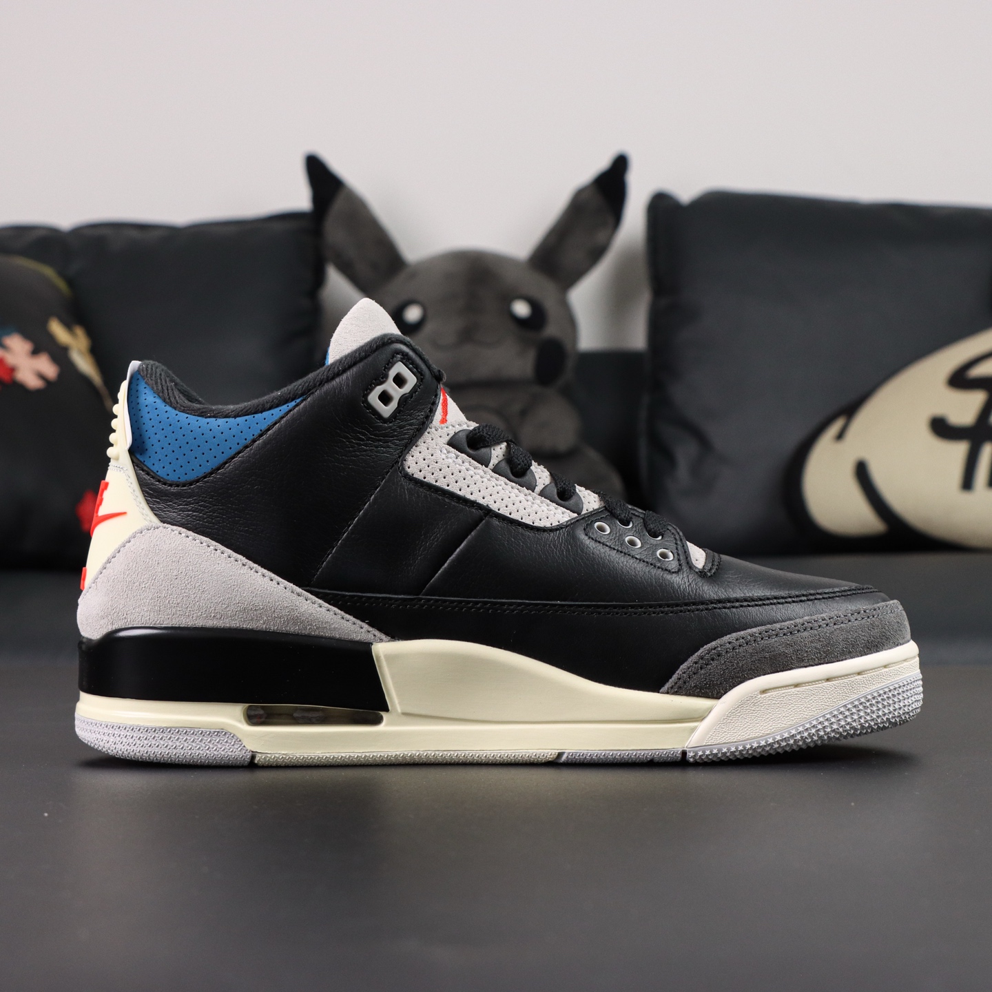 Jordan Air Jordan 3 Retro "Rare Air" Black Grey Red Sneakers 6 i1755522500788 5386 0 5