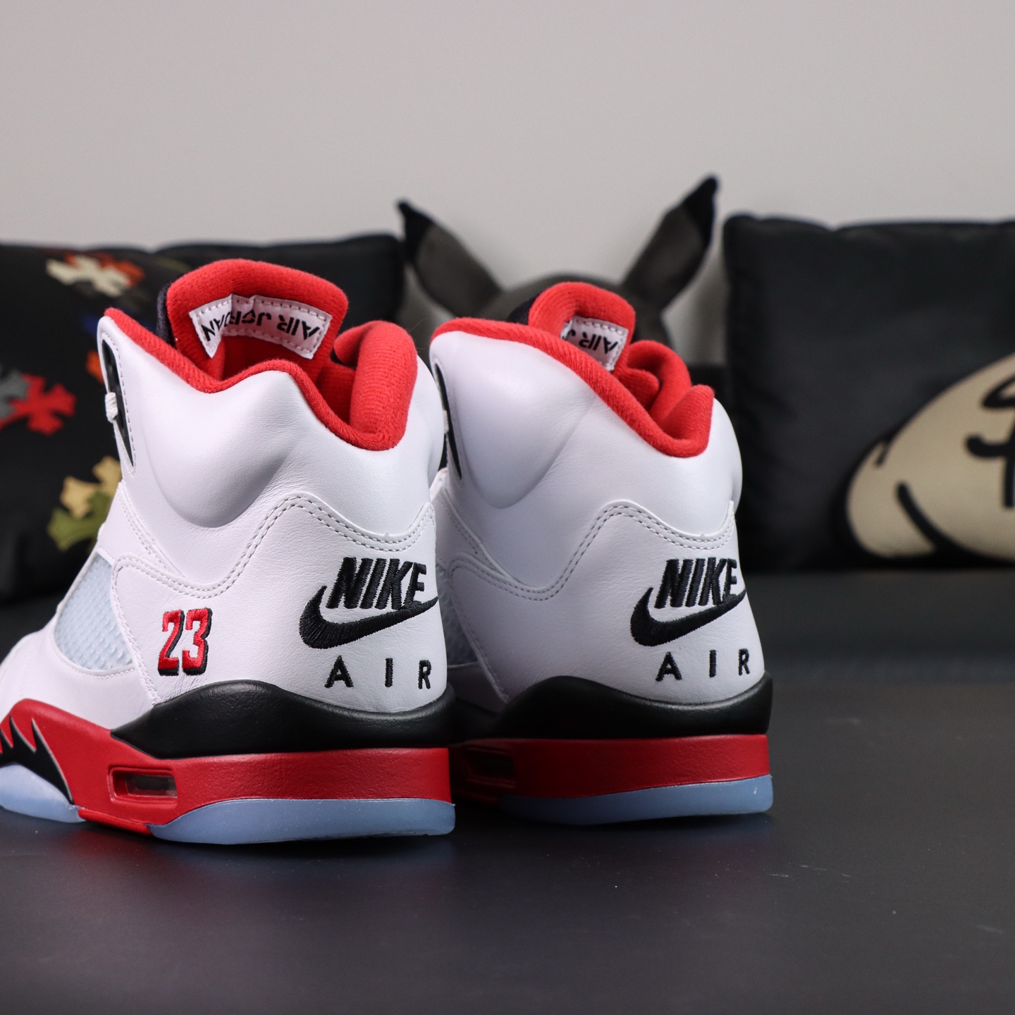 Air Jordan 5 Retro 'Fire Red' - Classic Style, Premium Comfort, Iconic Design 5 i1755686825111 6421 0 4