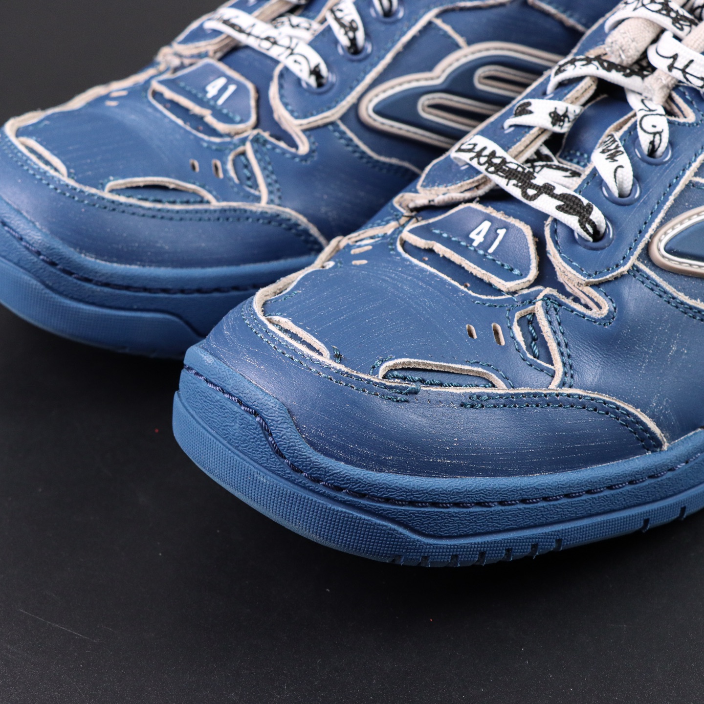 Balenciaga Hamptons Worn-Out Blue Leather Sneakers - Low Top Lace-Up Shoes 7 i1757319029821 3707 0 6