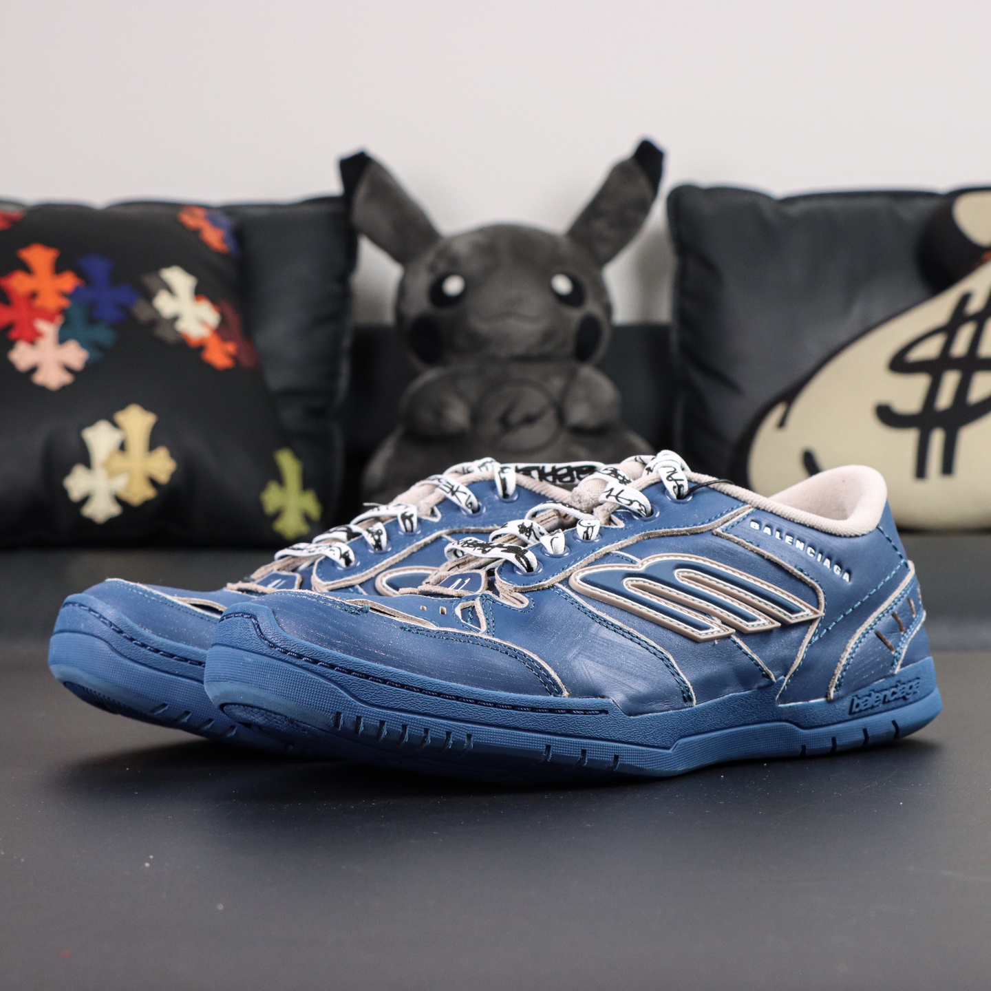 Balenciaga Hamptons Worn-Out Blue Leather Sneakers - Low Top Lace-Up Shoes 1 i1757319029844 2002 0 0