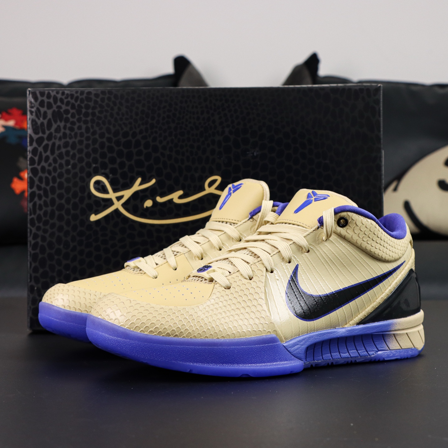 Nike Zoom Kobe 4 Protro FC Shoes Gold Black Purple Barcelona Edition 4 i1758022077050 1713 0 3
