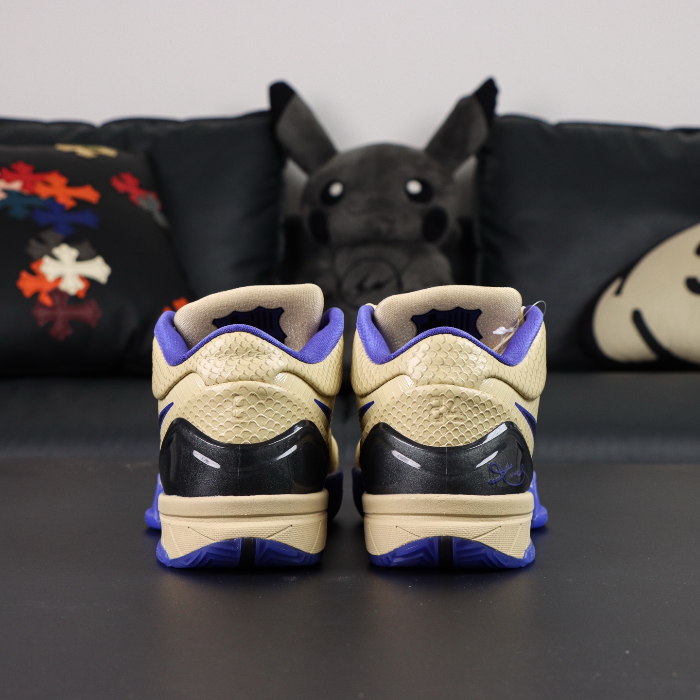 Nike Zoom Kobe 4 Protro FC Shoes Gold Black Purple Barcelona Edition 2 i1758022078113 9755 0 1