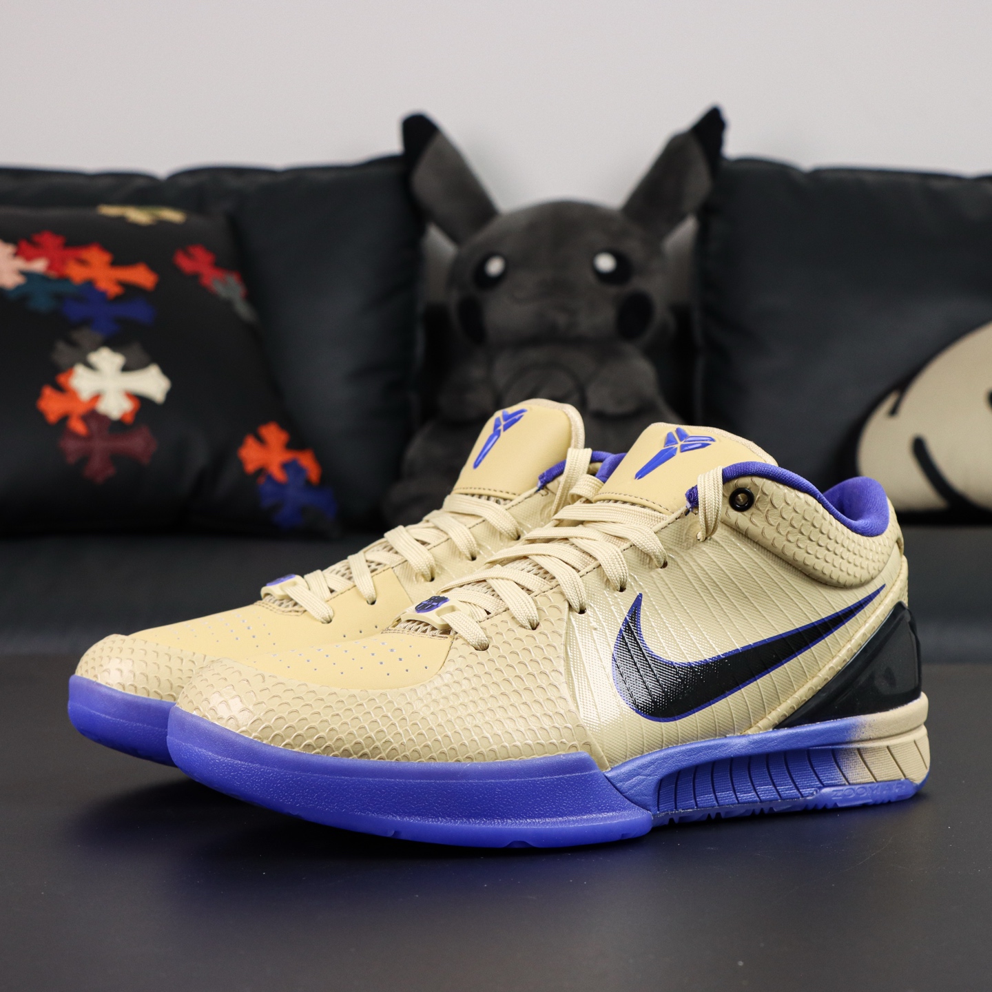 Nike Zoom Kobe 4 Protro FC Shoes Gold Black Purple Barcelona Edition 1 i1758022078777 8933 0 0