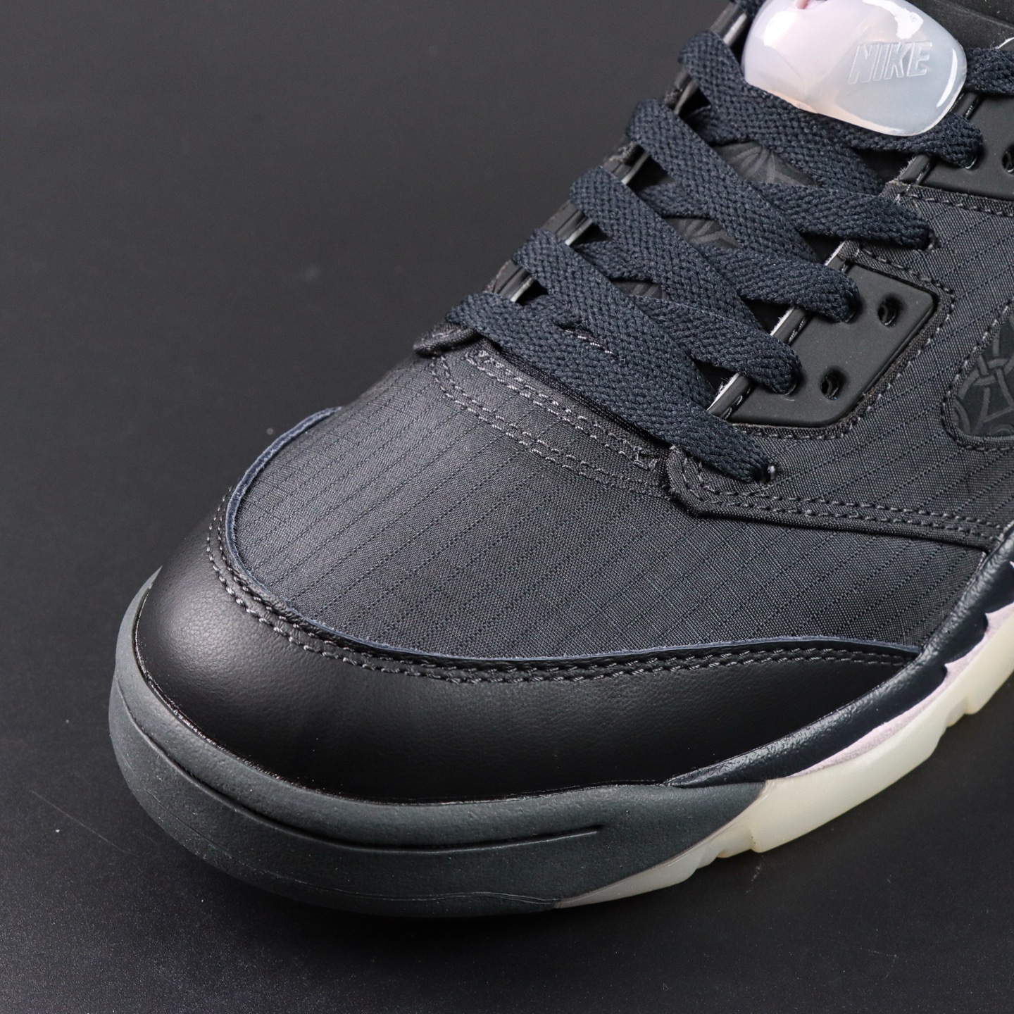 Air Jordan 5 Retro Off-White Black Muslin Sneaker Shoes for Men 1 i1758801139995 9040 0 0