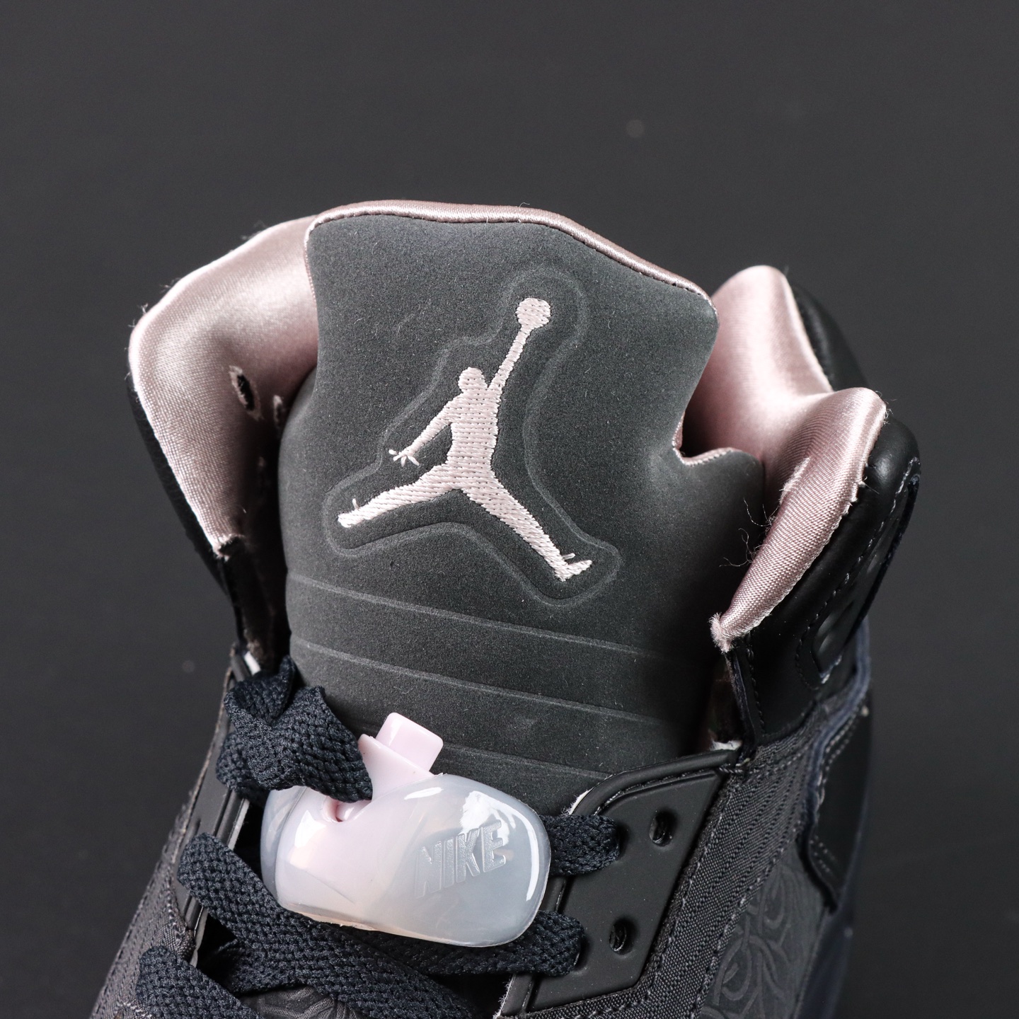 Air Jordan 5 Retro Off-White Black Muslin Sneaker Shoes for Men 2 i1758801140839 9603 0 1