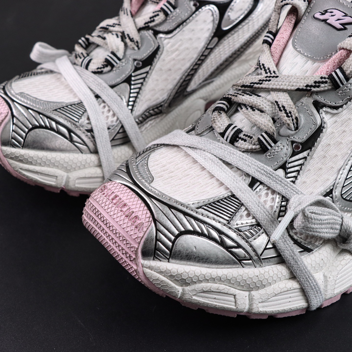 Balenciaga巴黎世家 3XL 磨损效果 圆头厚底系带老爹鞋S2纯原生产线出品 网面轻便型老爹鞋在