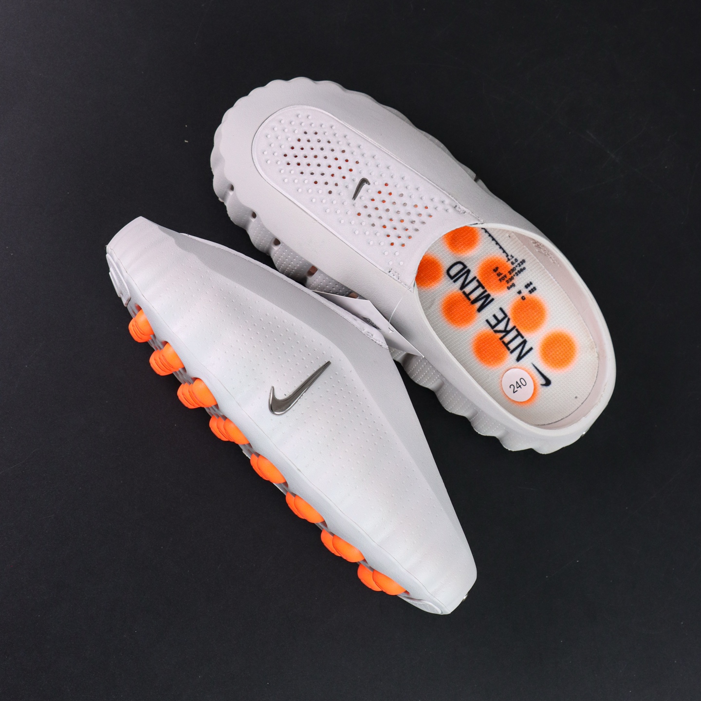 Nike Mind 001 黑科技足底按摩舒适柔软包头拖鞋 白色该系列首作 Mind 001 从神经科学