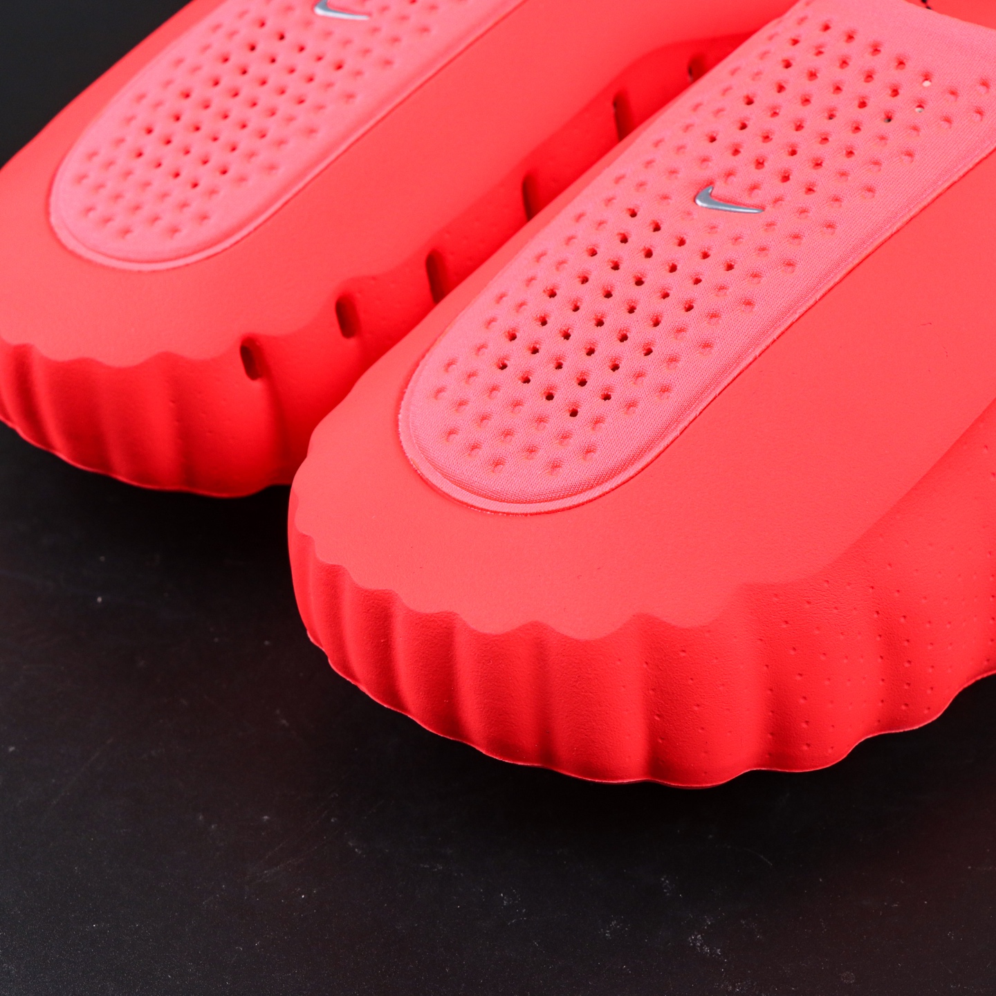 Nike Mind 001 黑科技足底按摩舒适柔软包头拖鞋 红色S2纯原生产线出品该系列首作 Mind 