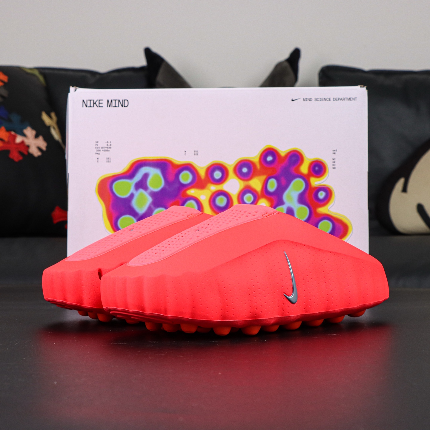 Nike Mind 001 黑科技足底按摩舒适柔软包头拖鞋 红色S2纯原生产线出品该系列首作 Mind 