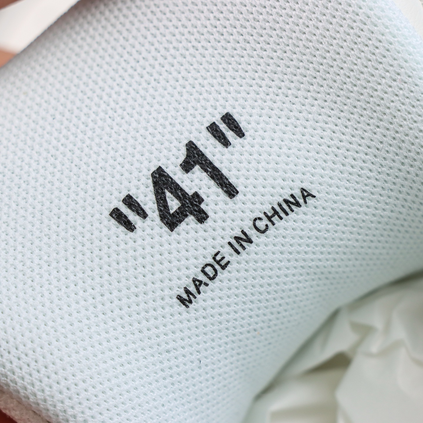 OFF-WHITE Out Of Office 皮革 休闲低帮 时尚板鞋 白色印字 箭头OFF-White 重磅联名  
