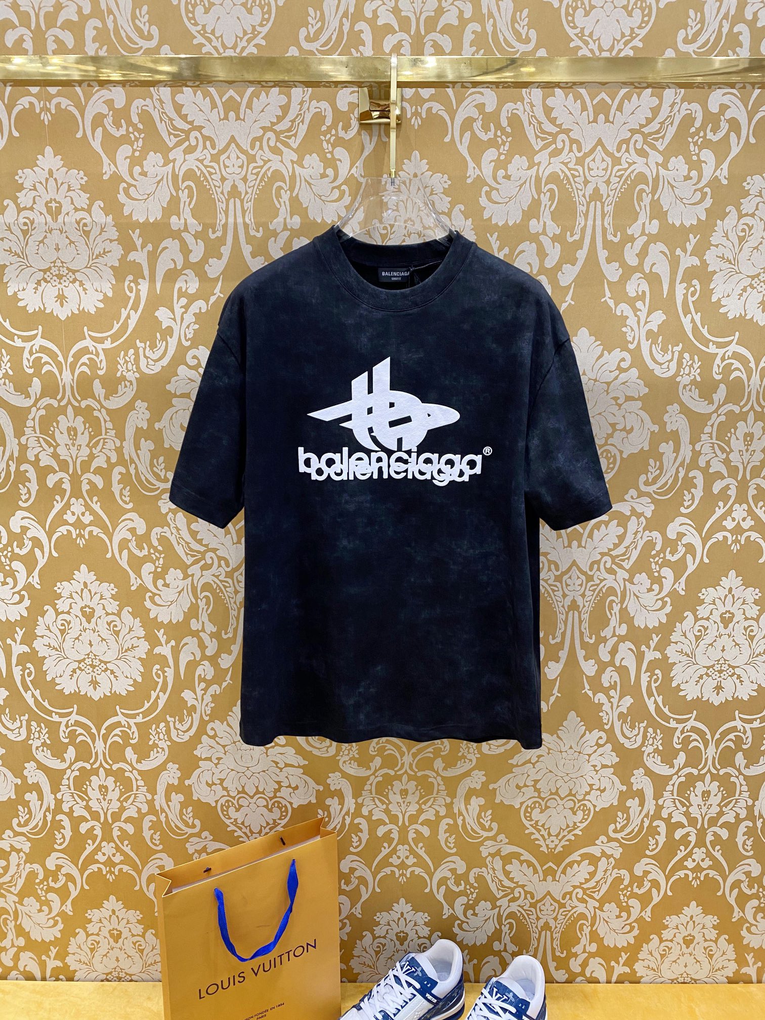 for sale cheap now
 Balenciaga Wholesale
 Clothing T-Shirt Unisex Short Sleeve
