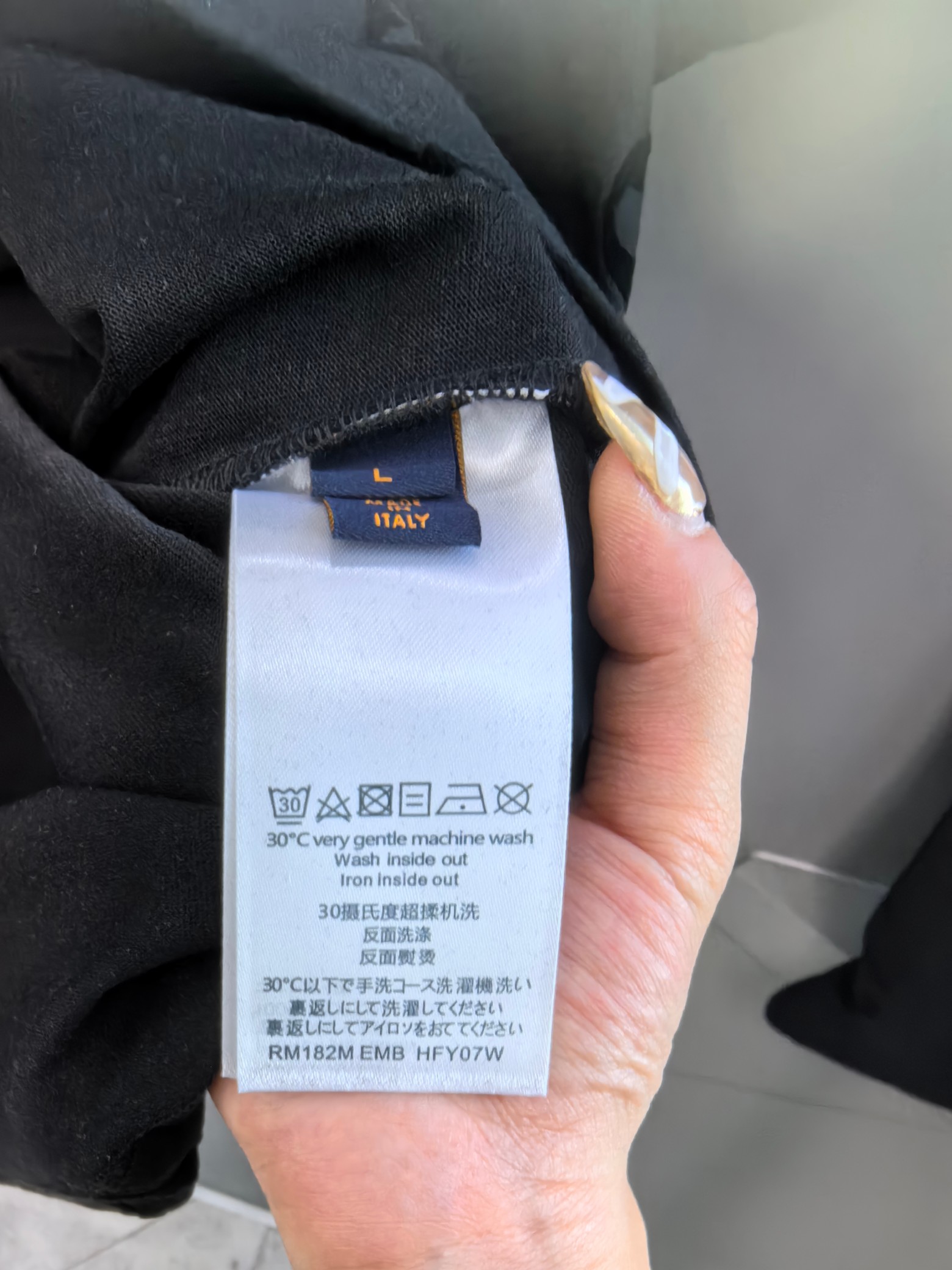 【 2026春夏 · 高阶定制T恤】🔹 核心面料：秘鲁进口匹马棉 × 顶级丝光工艺🔹 核心体感：蚕丝般柔