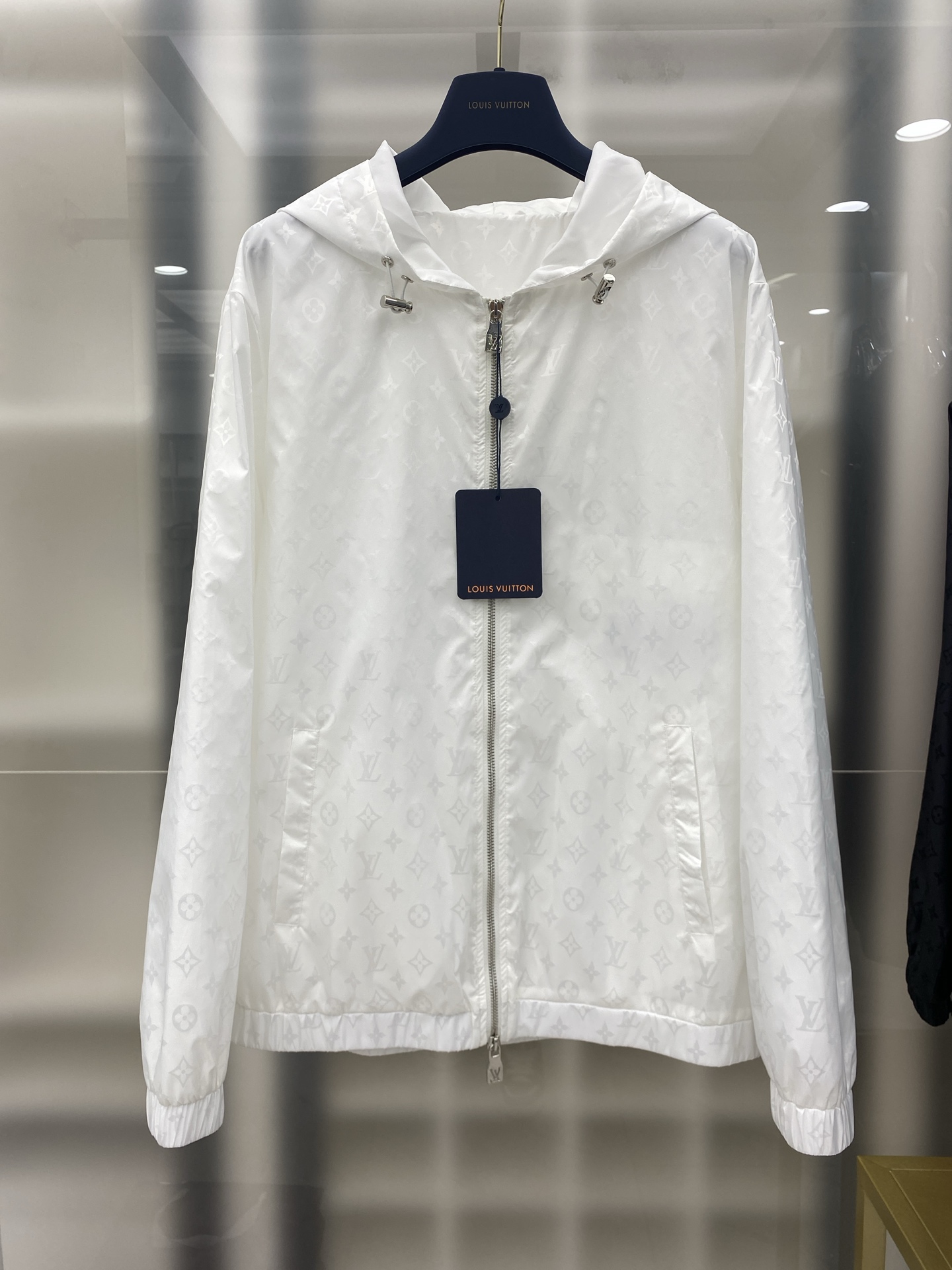 2025SS LV 秋冬新品🆕夹克外套 系列专柜定制面料 透气舒适度高，细节无可挑剔，元素设计理念，体现