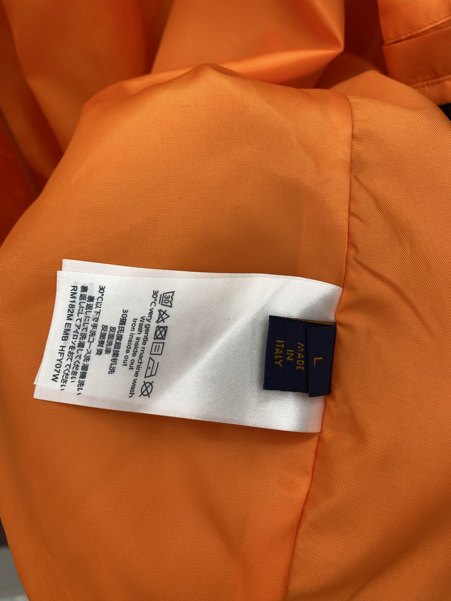 2025SS LV 秋冬新品🆕夹克外套 系列专柜定制面料 透气舒适度高，细节无可挑剔，元素设计理念，体现