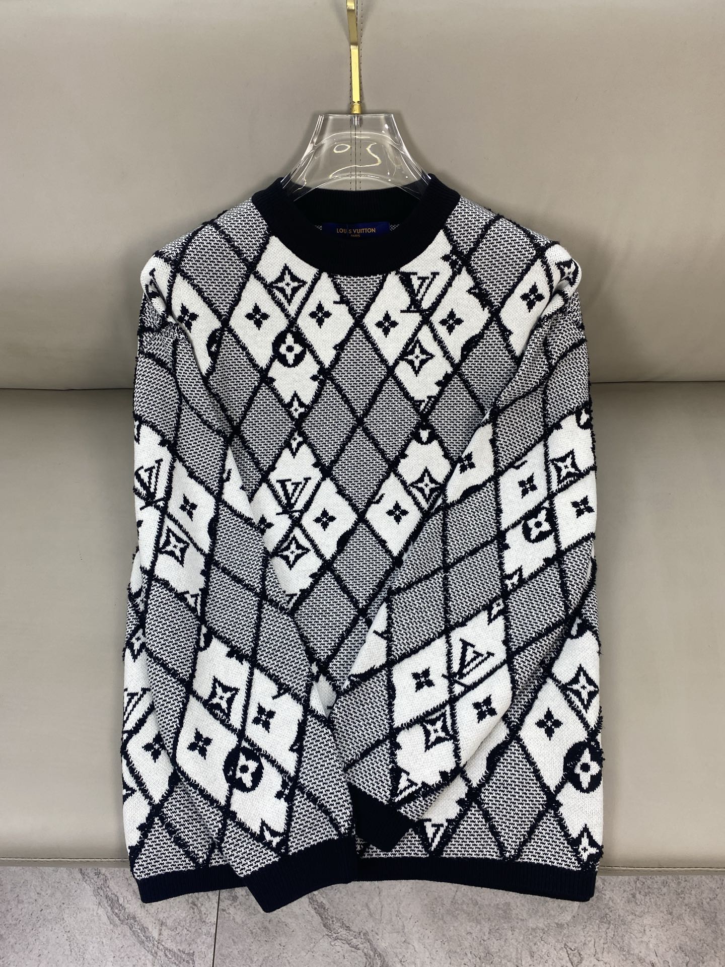 Louis Vuitton Wool Sweater - Luxurious Comfort & Timeless Style 7 i1760350559314 490 0 5