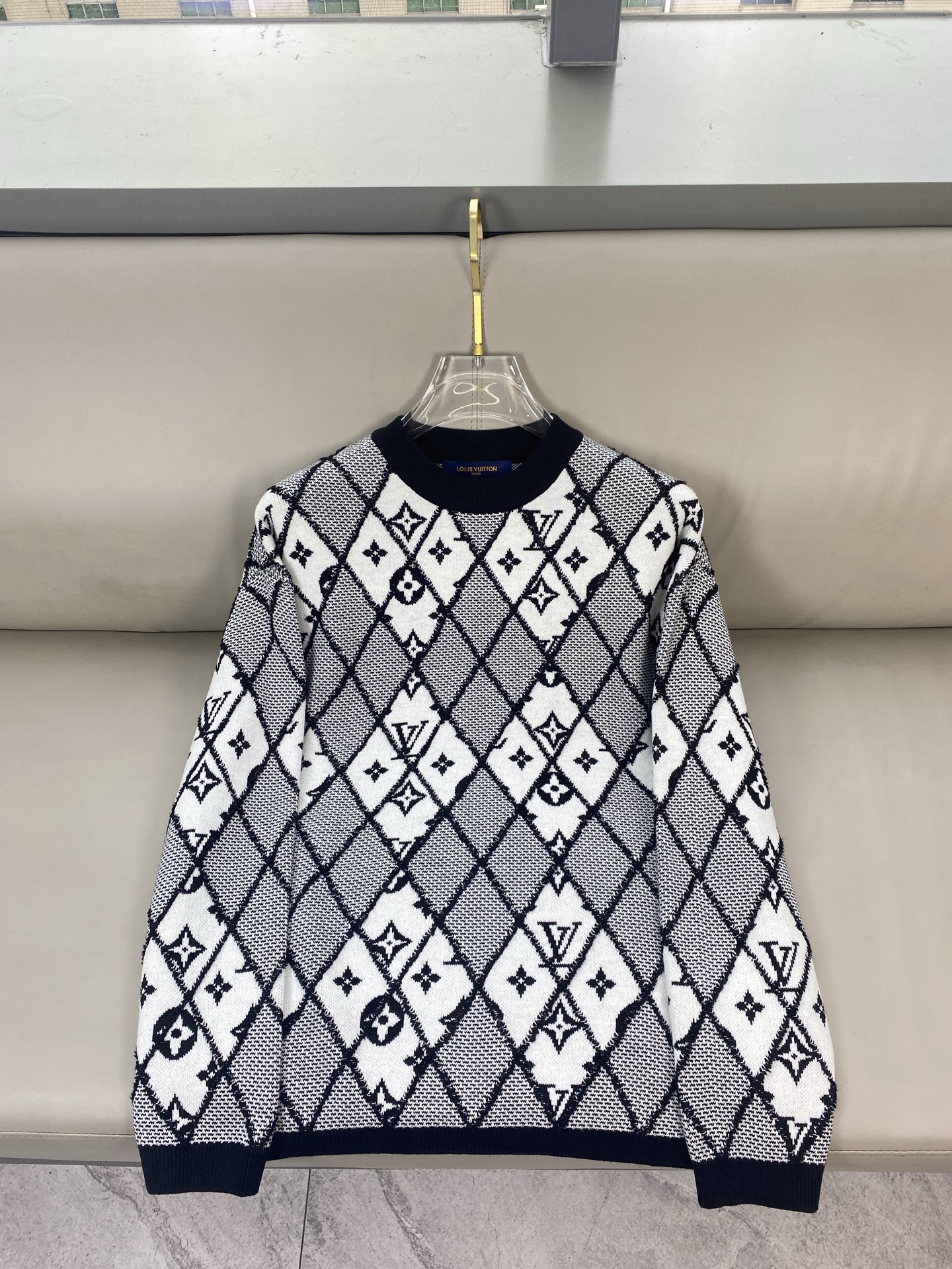 Louis Vuitton Wool Sweater – Luxurious Comfort & Timeless Style