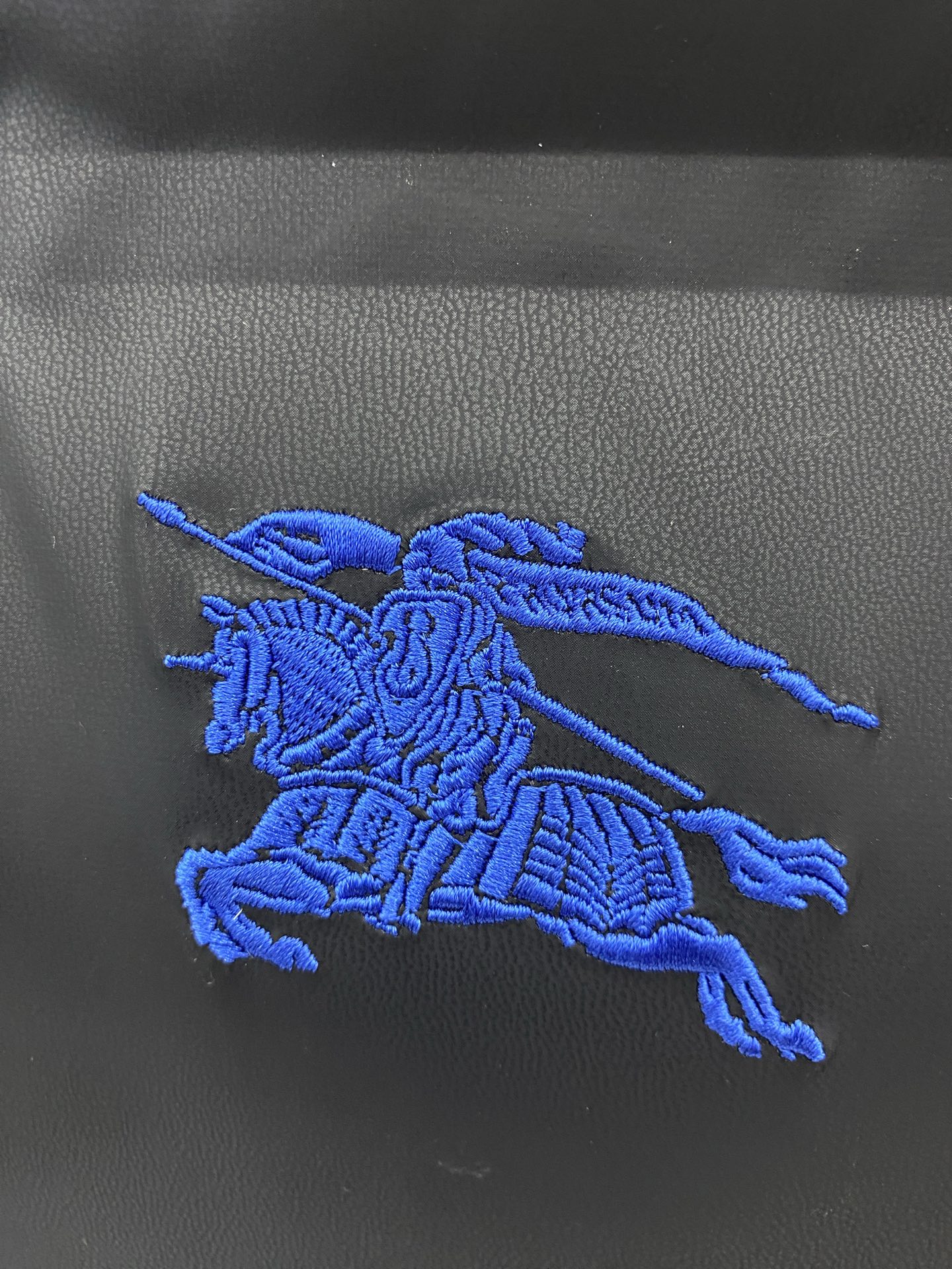 ，高版本-羽绒上新⬆️ Burberry 巴宝莉黑科技压胶羽绒外套(⚠️压胶高版本) 冬装新品，高端定制