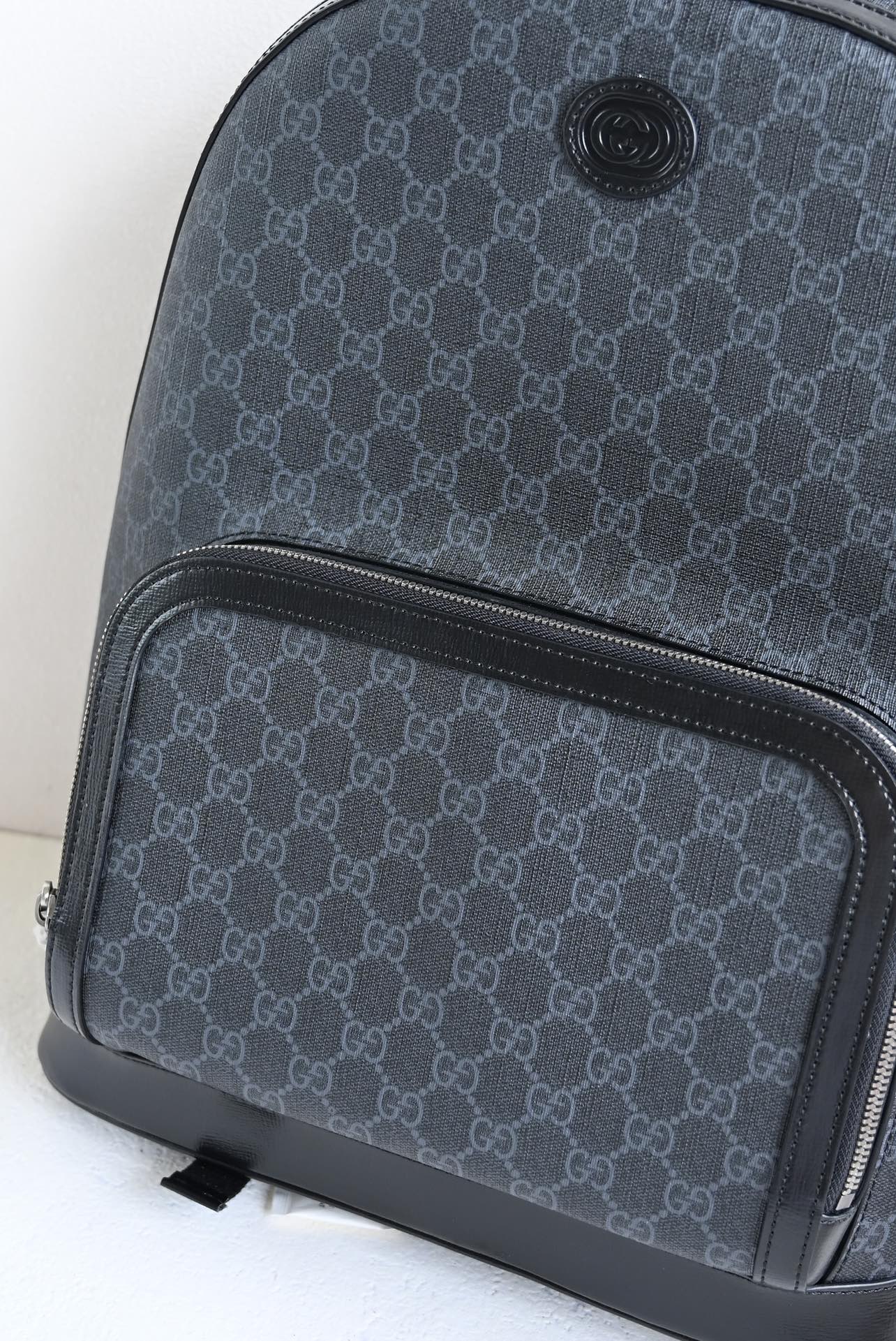 The 24-pair version of the interlocking double G backpack debuts at the counter. This Gucci backpack is made of elegant brown GG Supreme canvas m