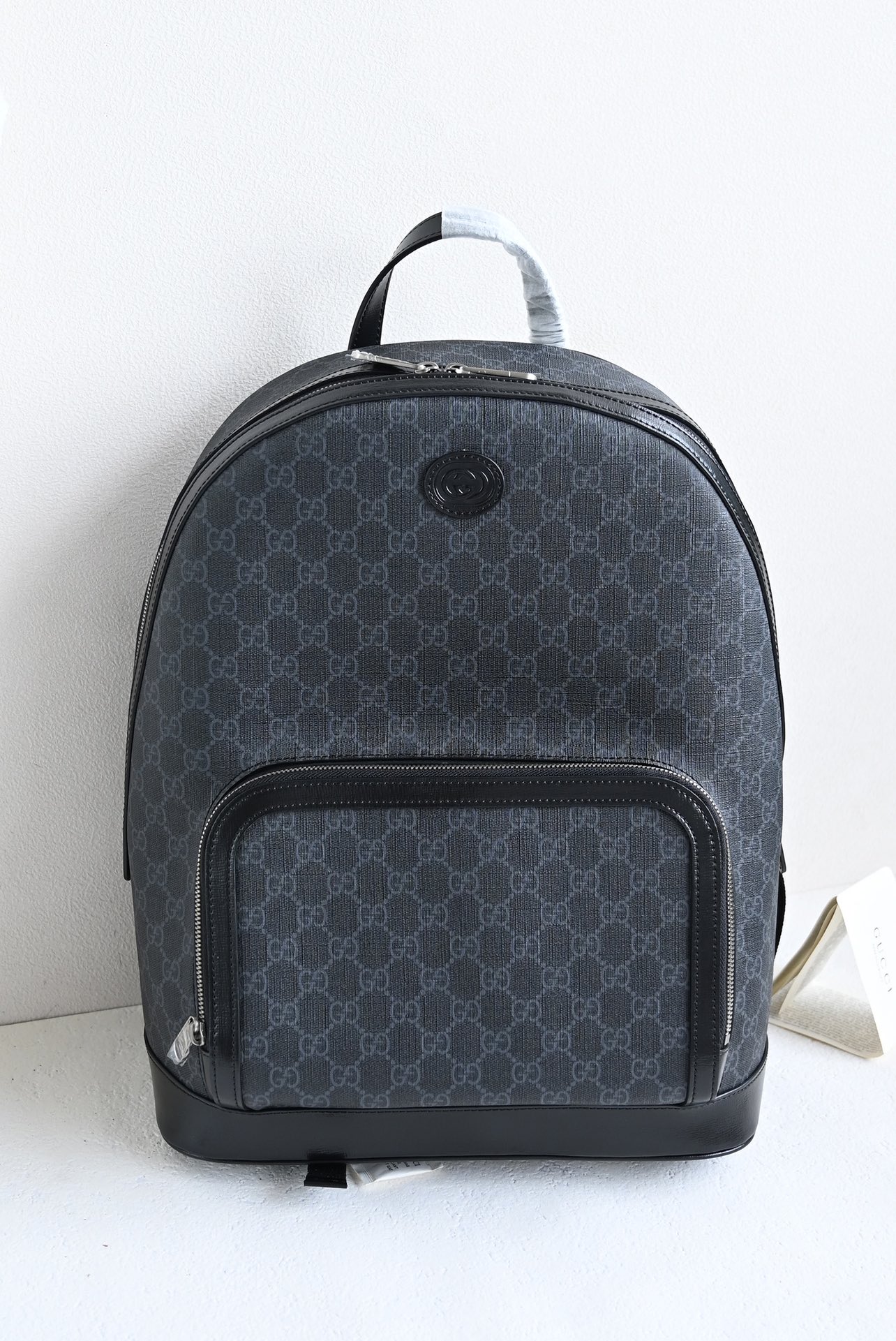 The 24-pair version of the interlocking double G backpack debuts at the counter. This Gucci backpack is made of elegant brown GG Supreme canvas m