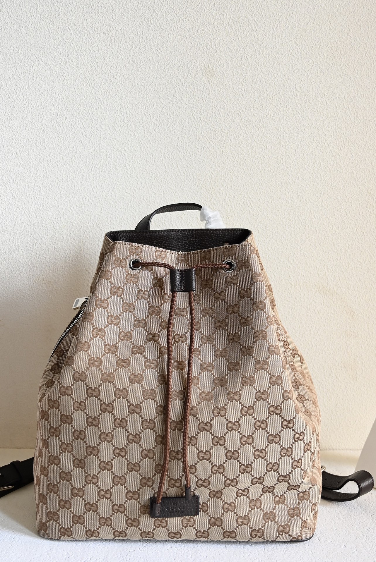 Gucci Product _dqVqfx27E1sJi54mwv7tD_DmWN-z1gZ-ZV3ID0A
