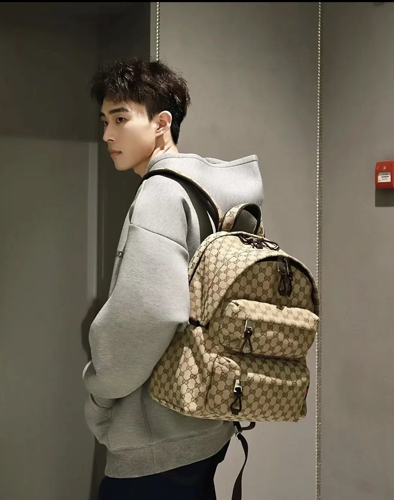 24 new products debut Gucci catwalk new backpack!