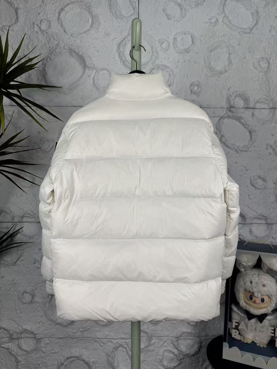 China Replica Moncler Down Jackets MCS0406-4436