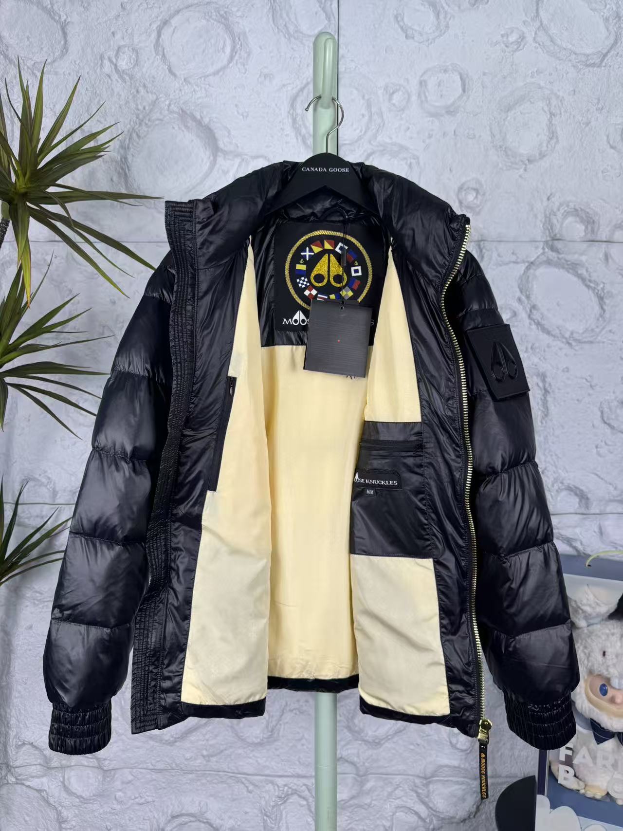 China Replica Moncler Down Jackets MCS0406-2017