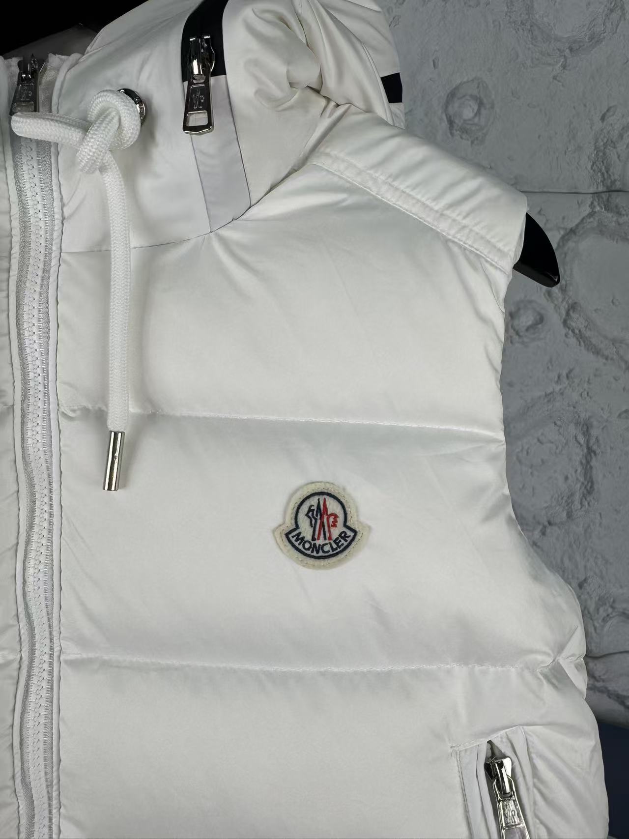 China Replica Moncler Down Jackets MCS0406-2356