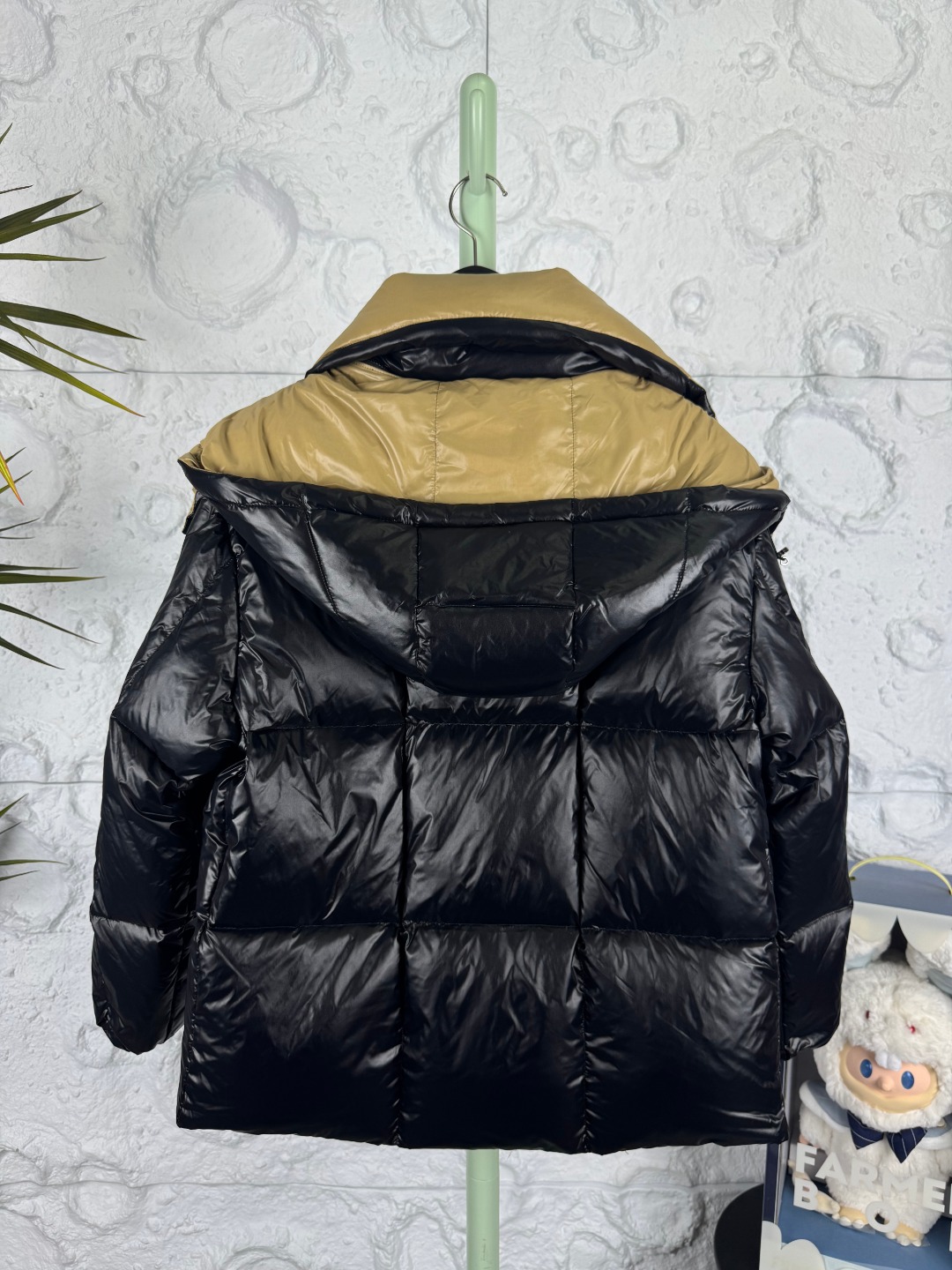 China Replica Moncler Down Jackets MCS0406-199