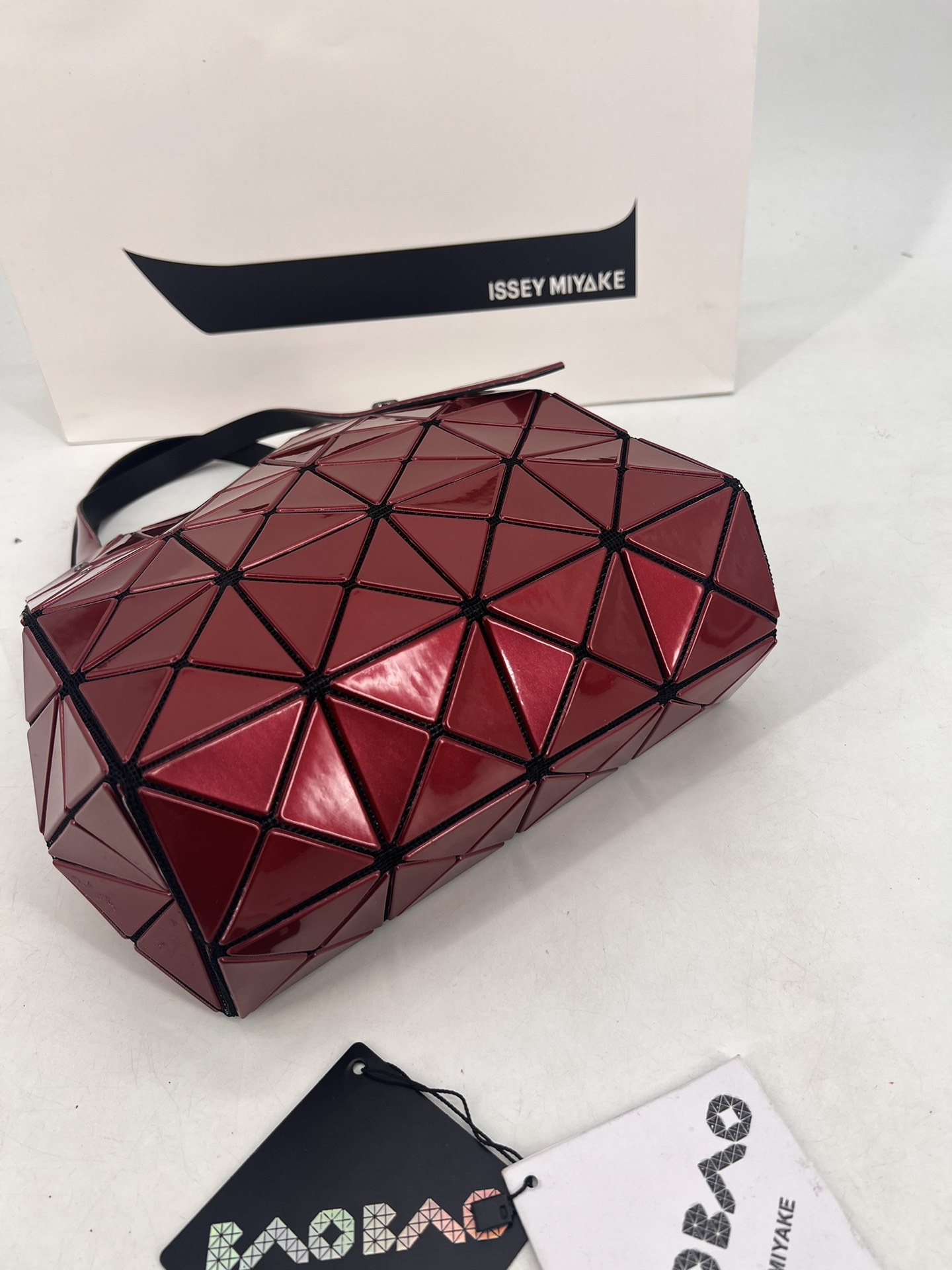 Issey Miyake ～三宅一生 9月新款钻石方盒包大小号 新系列CARAT让人想起宝石的雕刻切割