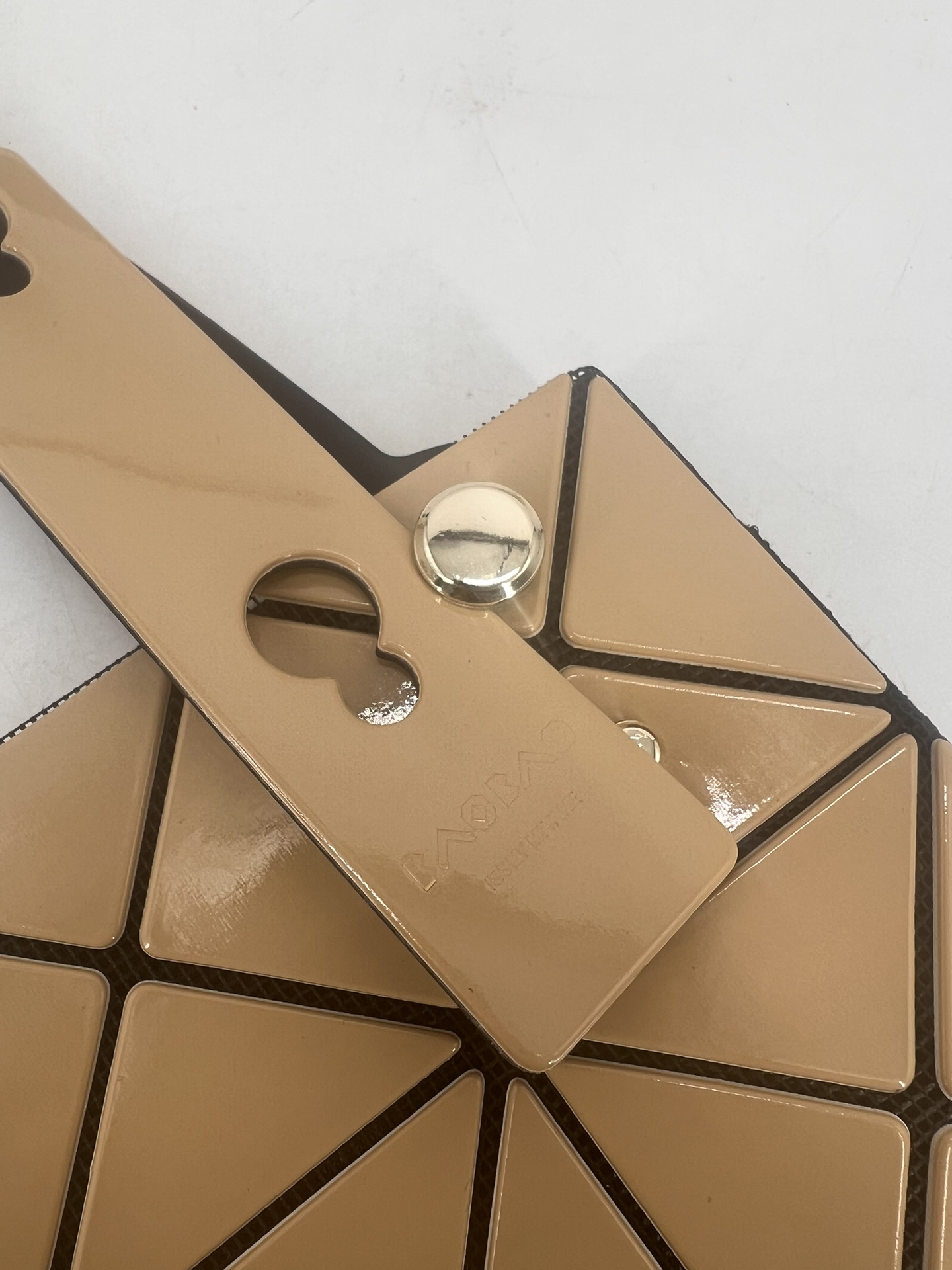 Issey Miyake ～三宅一生 9月新款钻石方盒包大小号 新系列CARAT让人想起宝石的雕刻切割