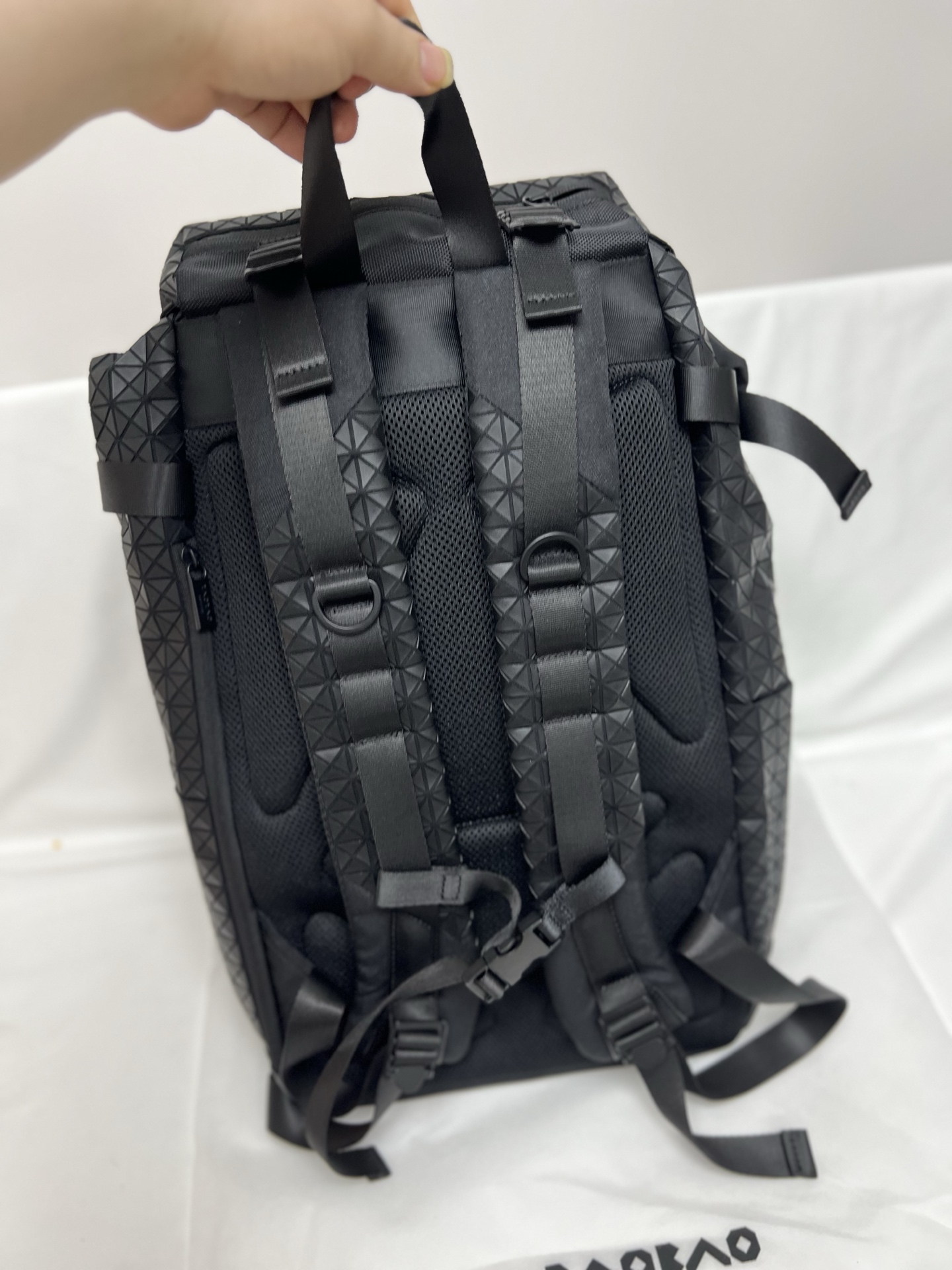 Issey Miyake ～三宅一生 新款硅胶登山包 黑色