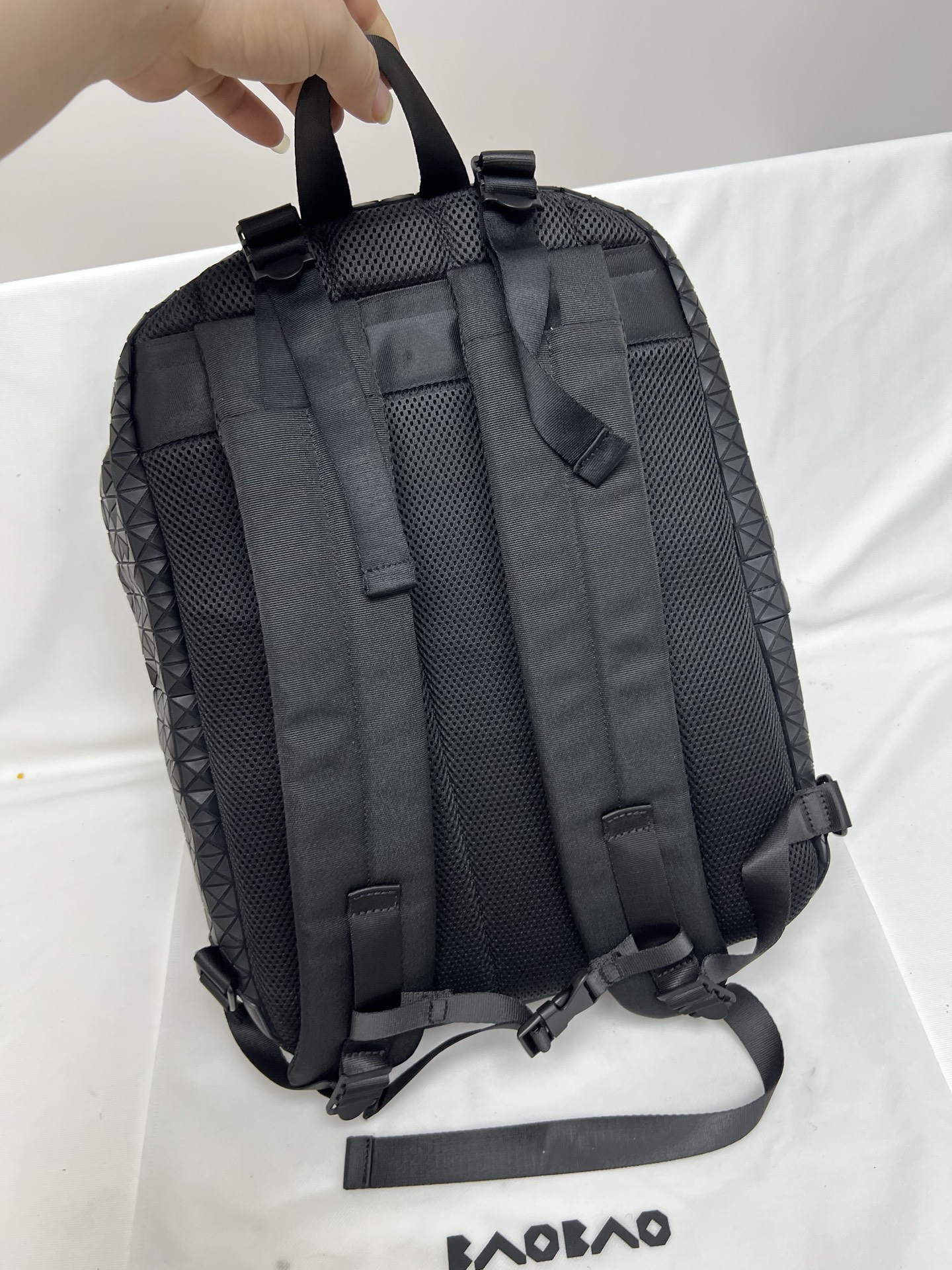Issey Miyake ～三宅一生 新款硅胶登山包 黑色