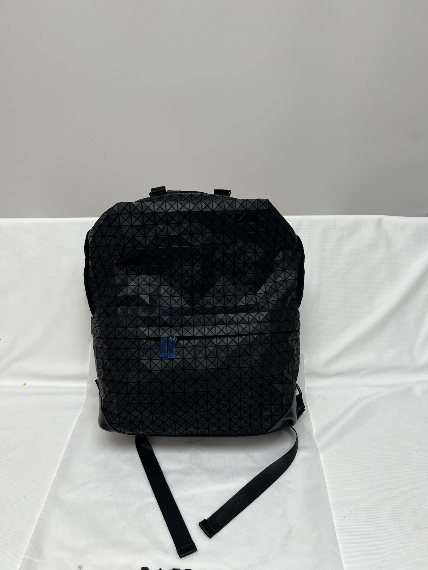 Issey Miyake ～三宅一生 新款硅胶登山包 黑色