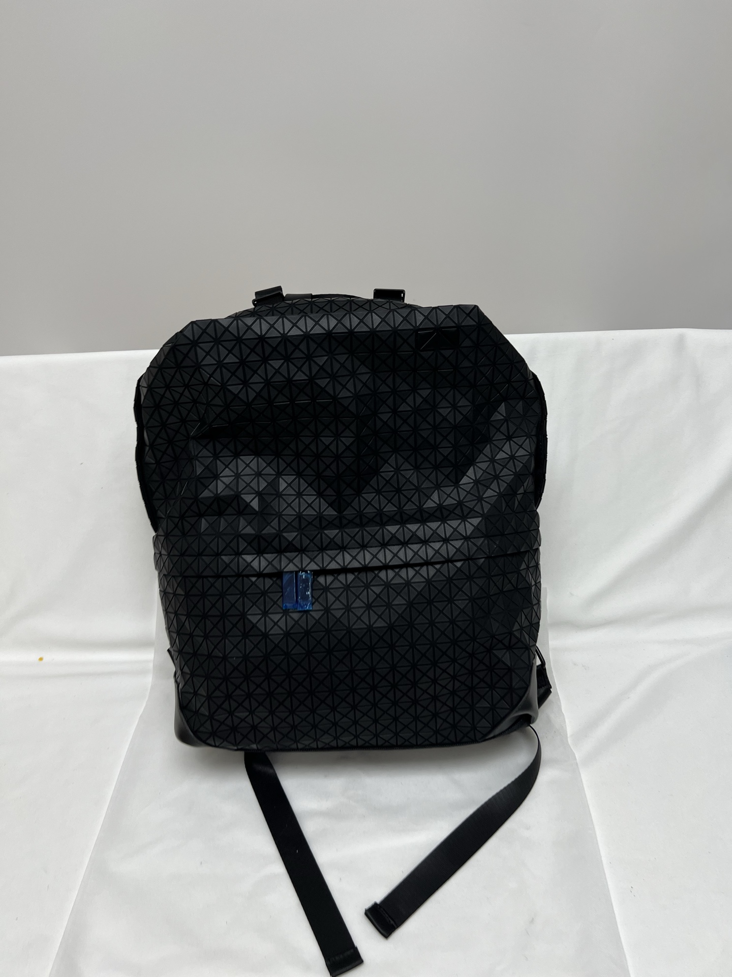 Issey Miyake ～三宅一生 新款硅胶登山包 黑色