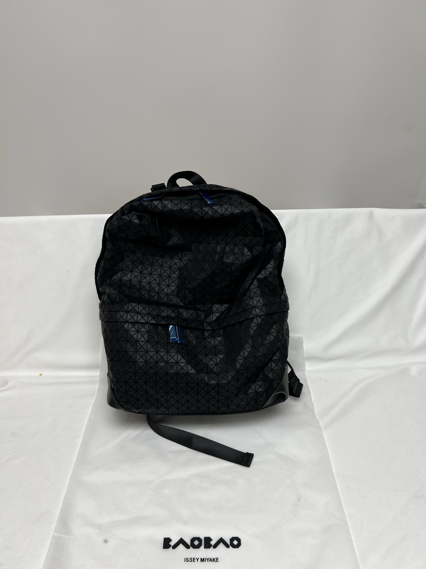 Issey Miyake ～三宅一生 新款硅胶登山包 黑色