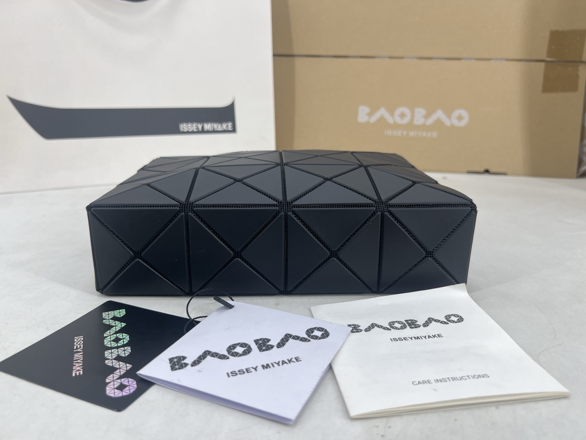 Issey Miyake 三宅一生 新款丘比特小方盒大号系列