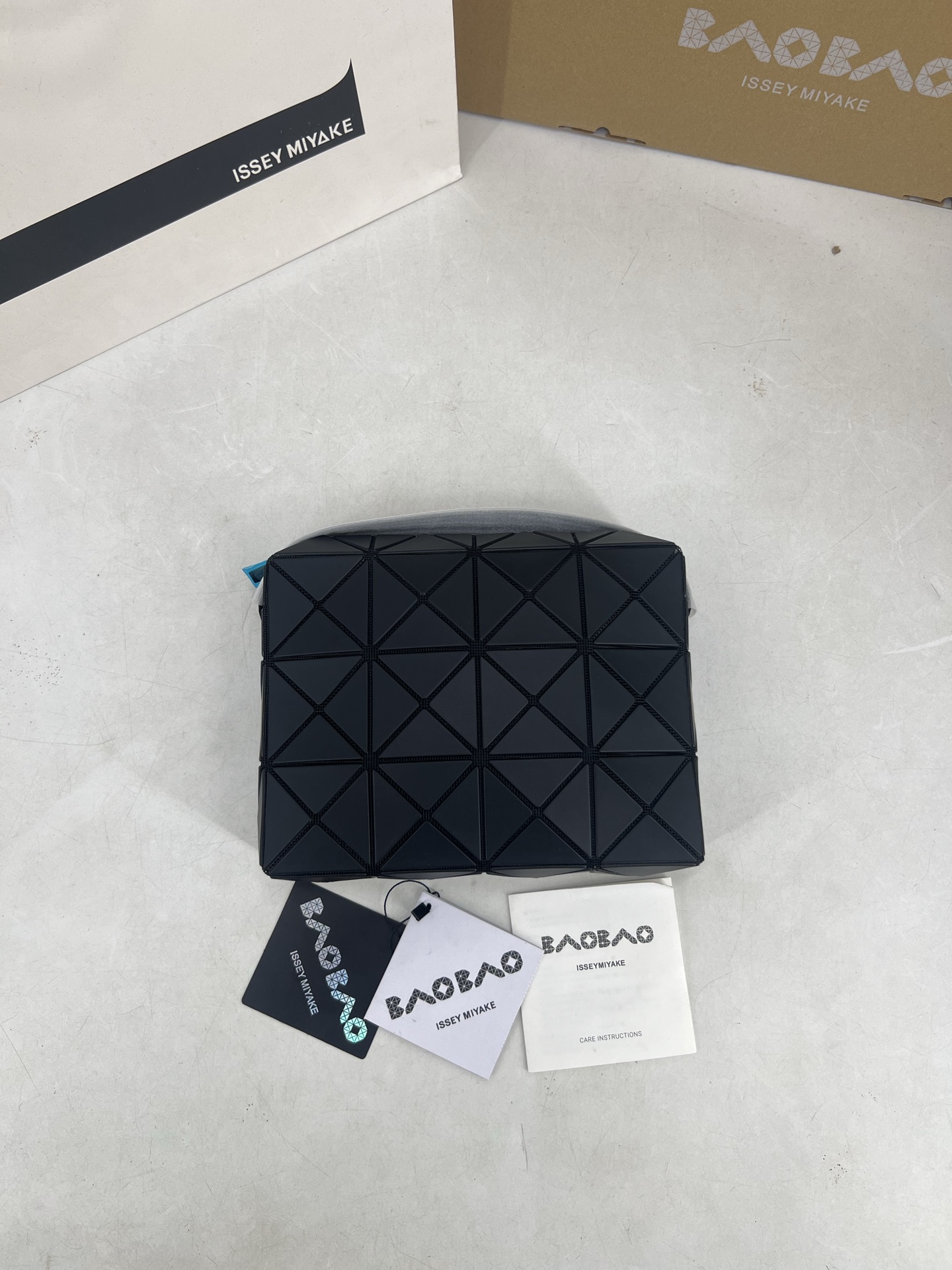 Issey Miyake 三宅一生 新款丘比特小方盒大号系列