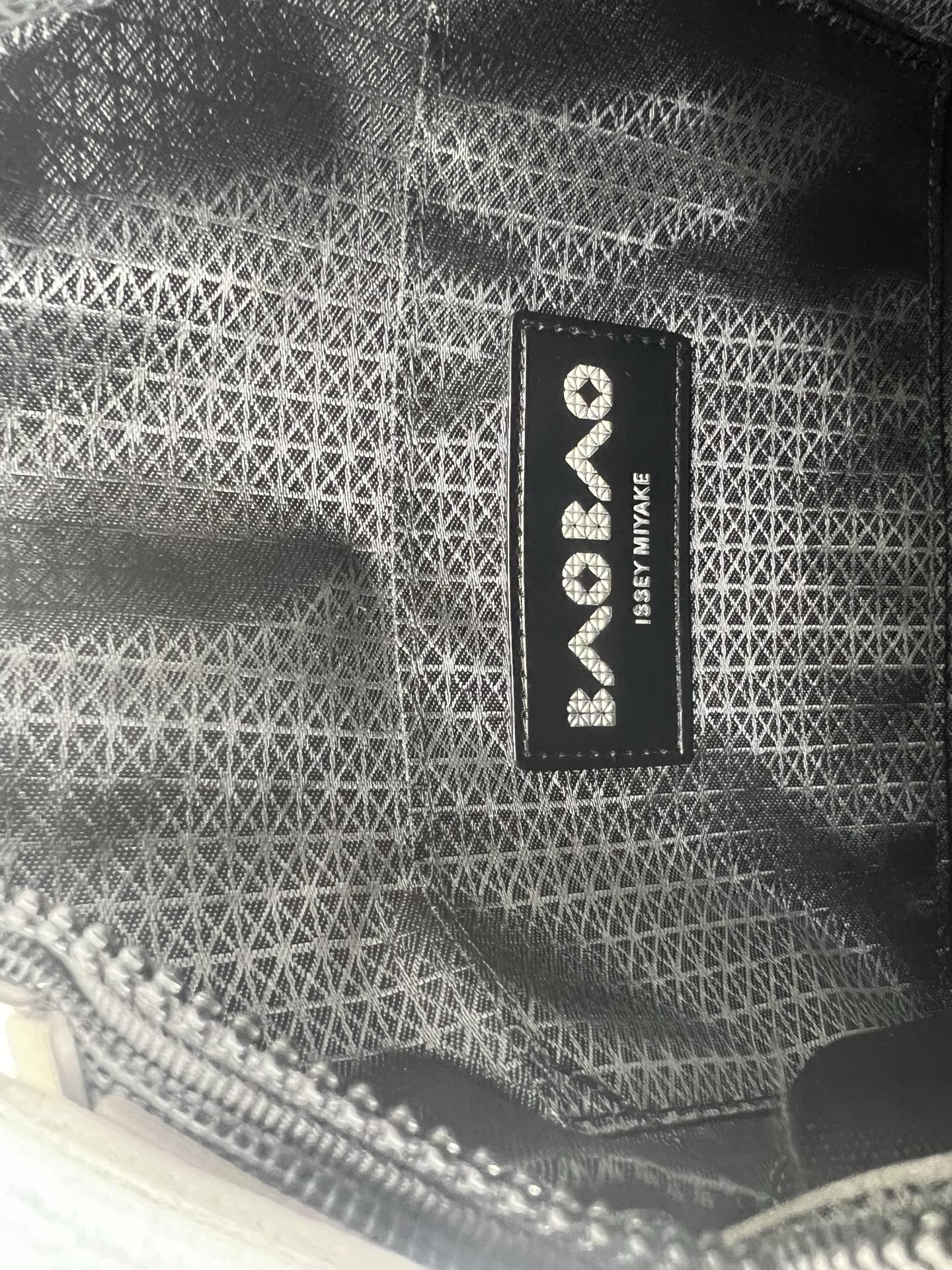 Issey Miyake 三宅一生 新款丘比特小方盒大号系列