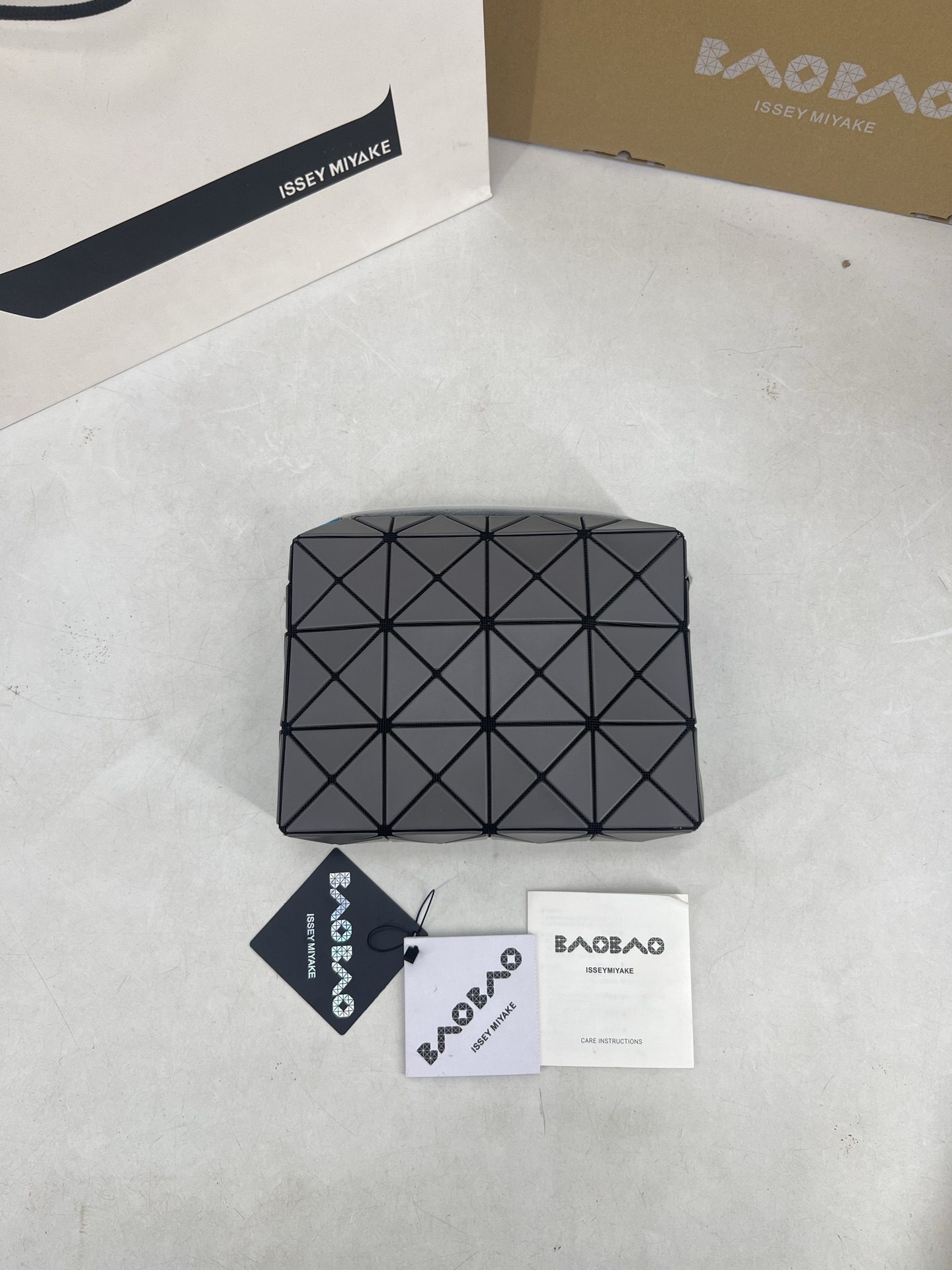 Issey Miyake 三宅一生 新款丘比特小方盒大号系列