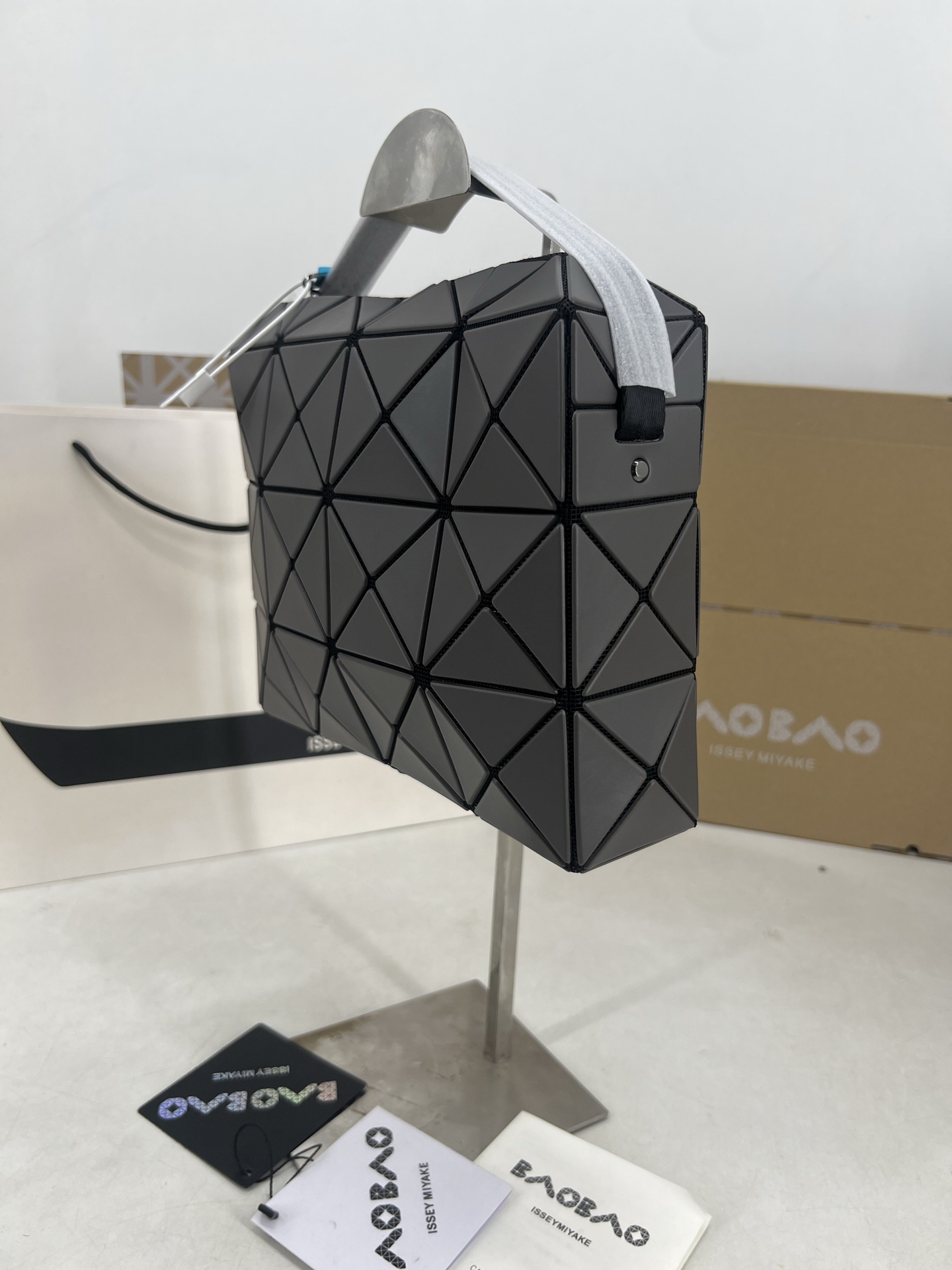 Issey Miyake 三宅一生 新款丘比特小方盒大号系列