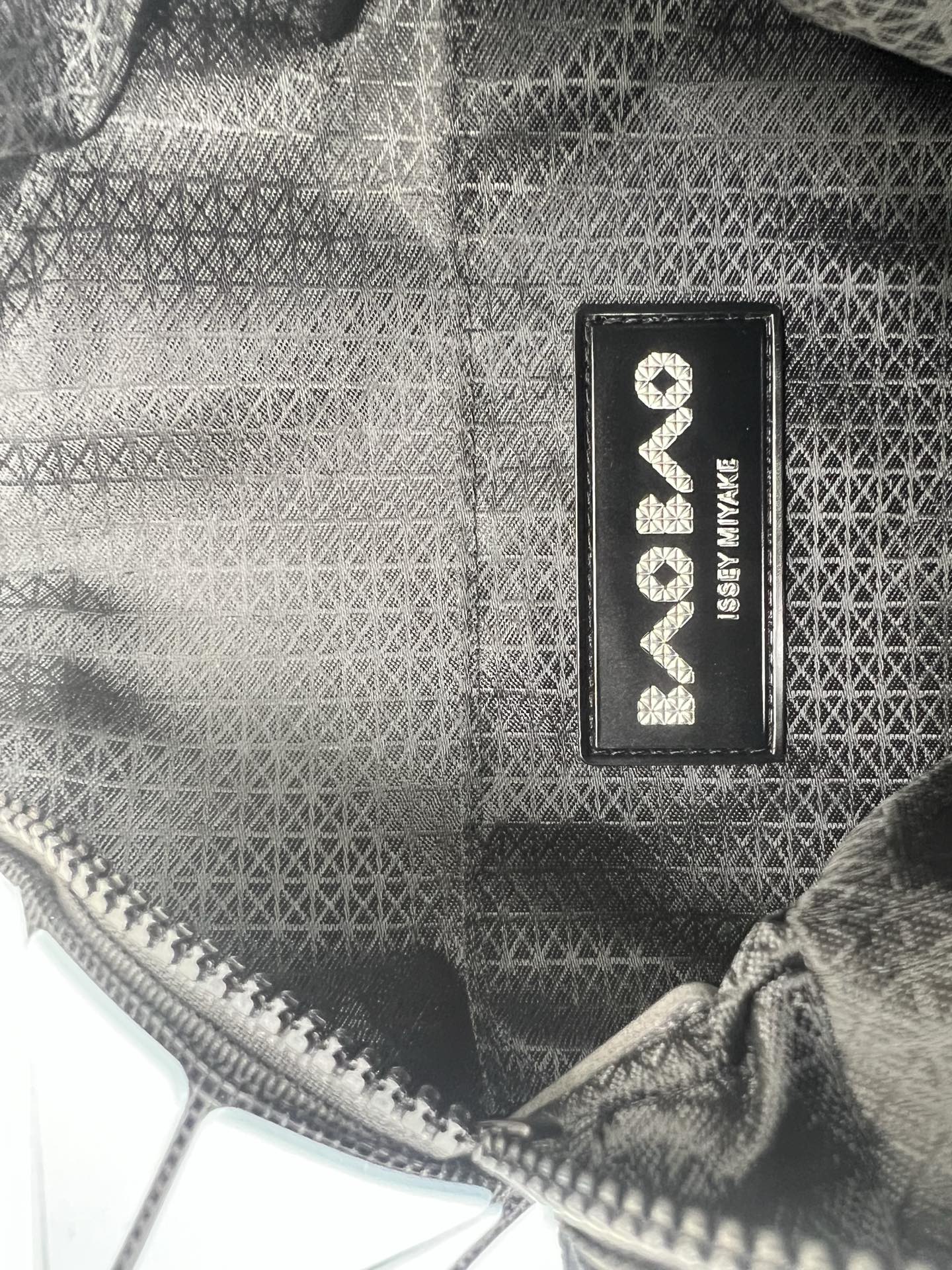 Issey Miyake 三宅一生 新款丘比特小方盒大号系列