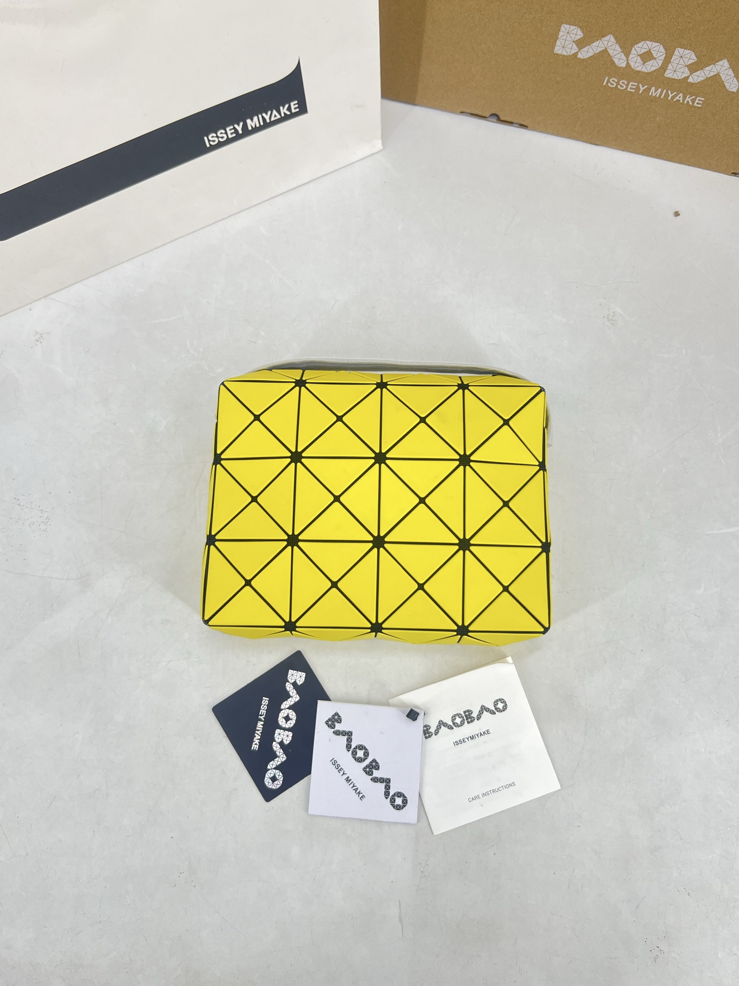Issey Miyake 三宅一生 新款丘比特小方盒大号系列