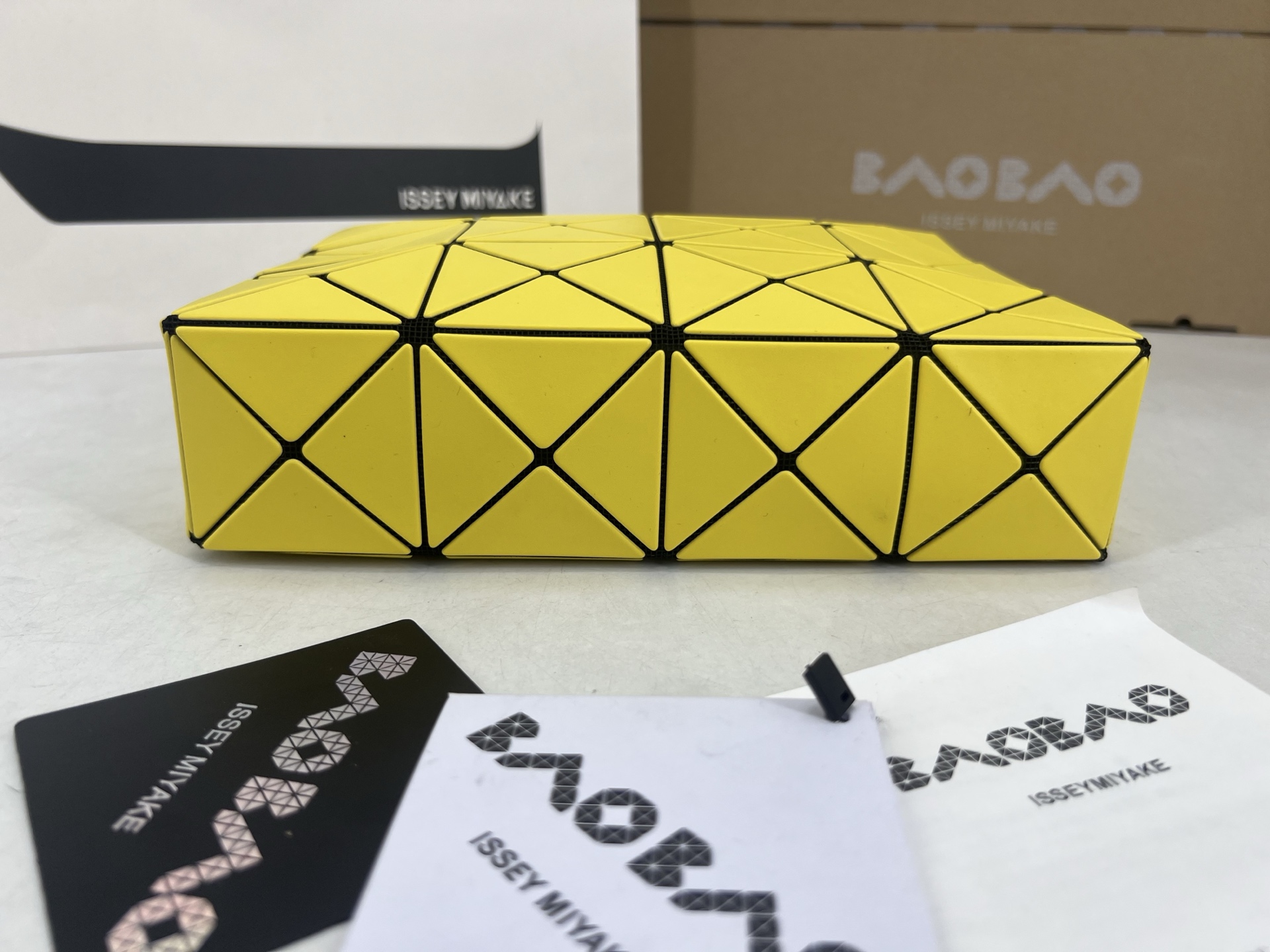 Issey Miyake 三宅一生 新款丘比特小方盒大号系列