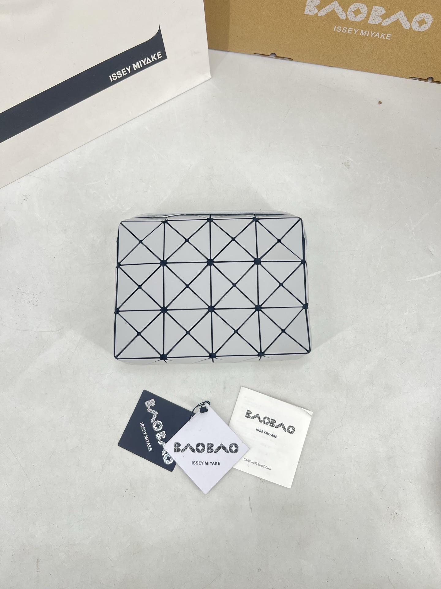 Issey Miyake 三宅一生 新款丘比特小方盒大号系列