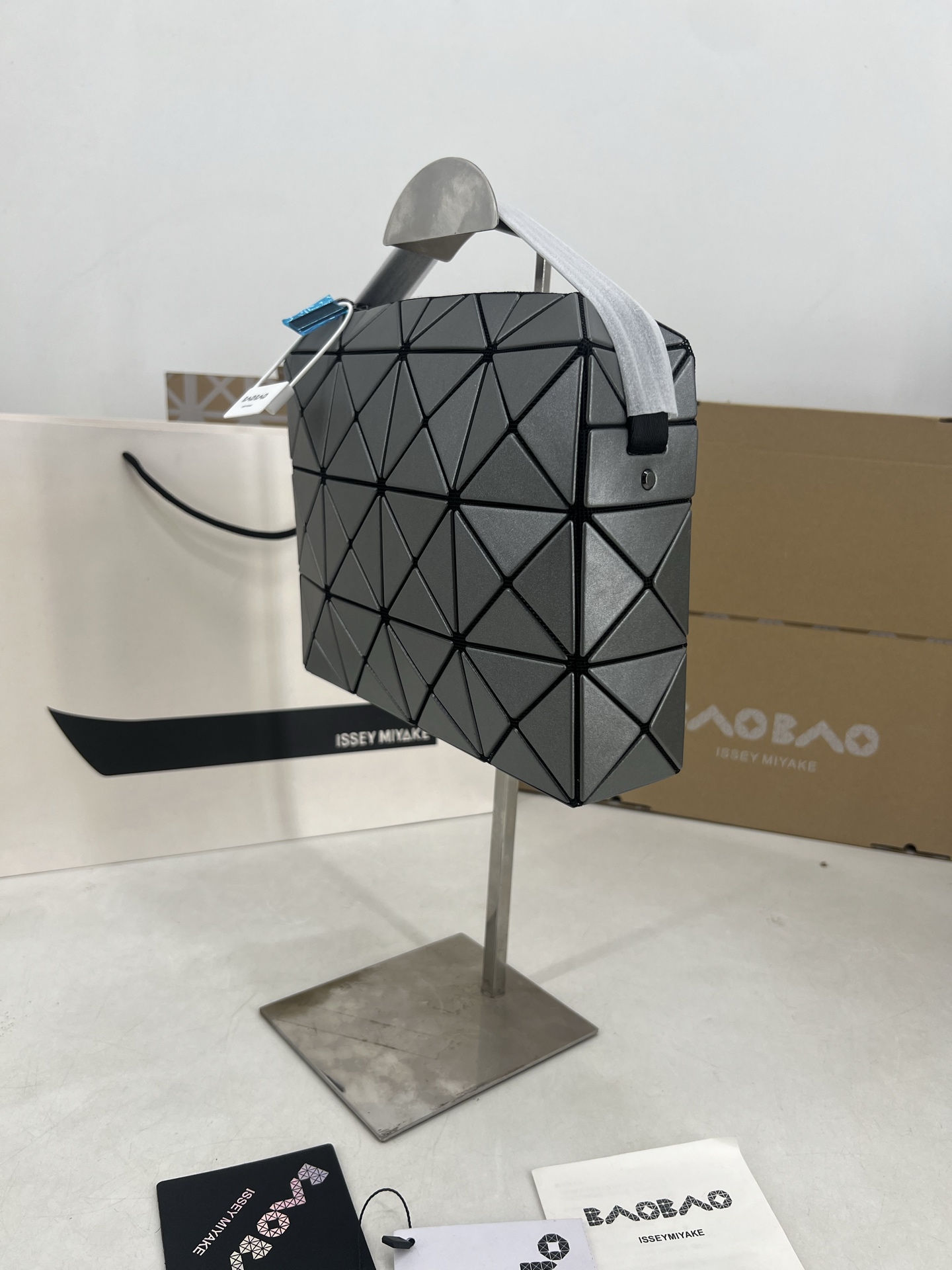 Issey Miyake 三宅一生 新款丘比特小方盒大号系列