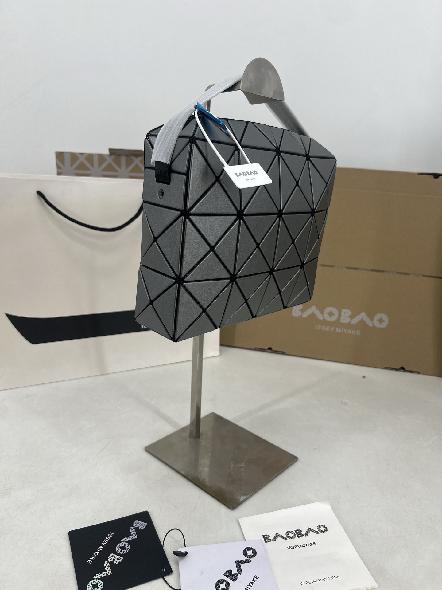 Issey Miyake 三宅一生 新款丘比特小方盒大号系列